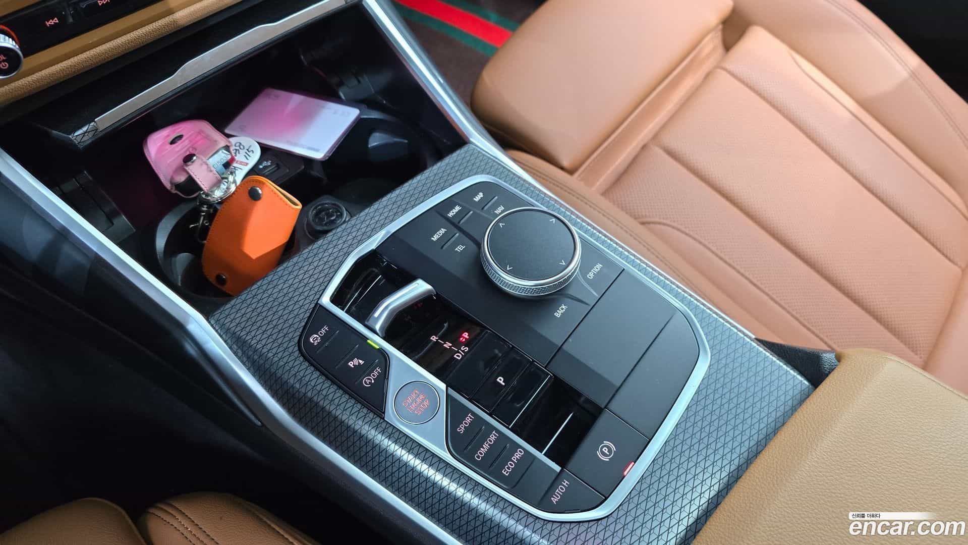 3-Series BMW 2023.0-INNER-009