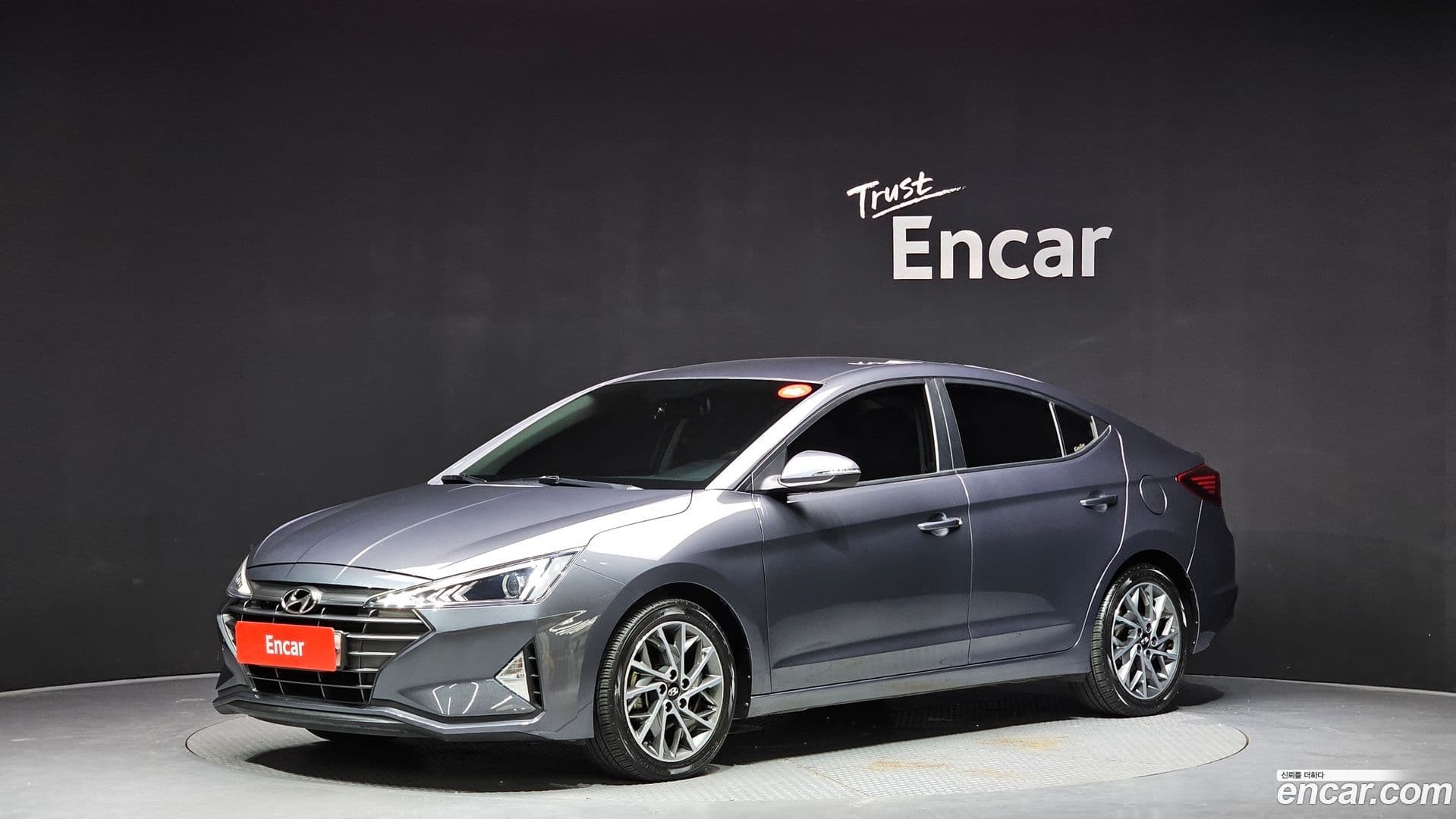 Main__Slider__Photo:AVANTE Hyundai 2019.8-0