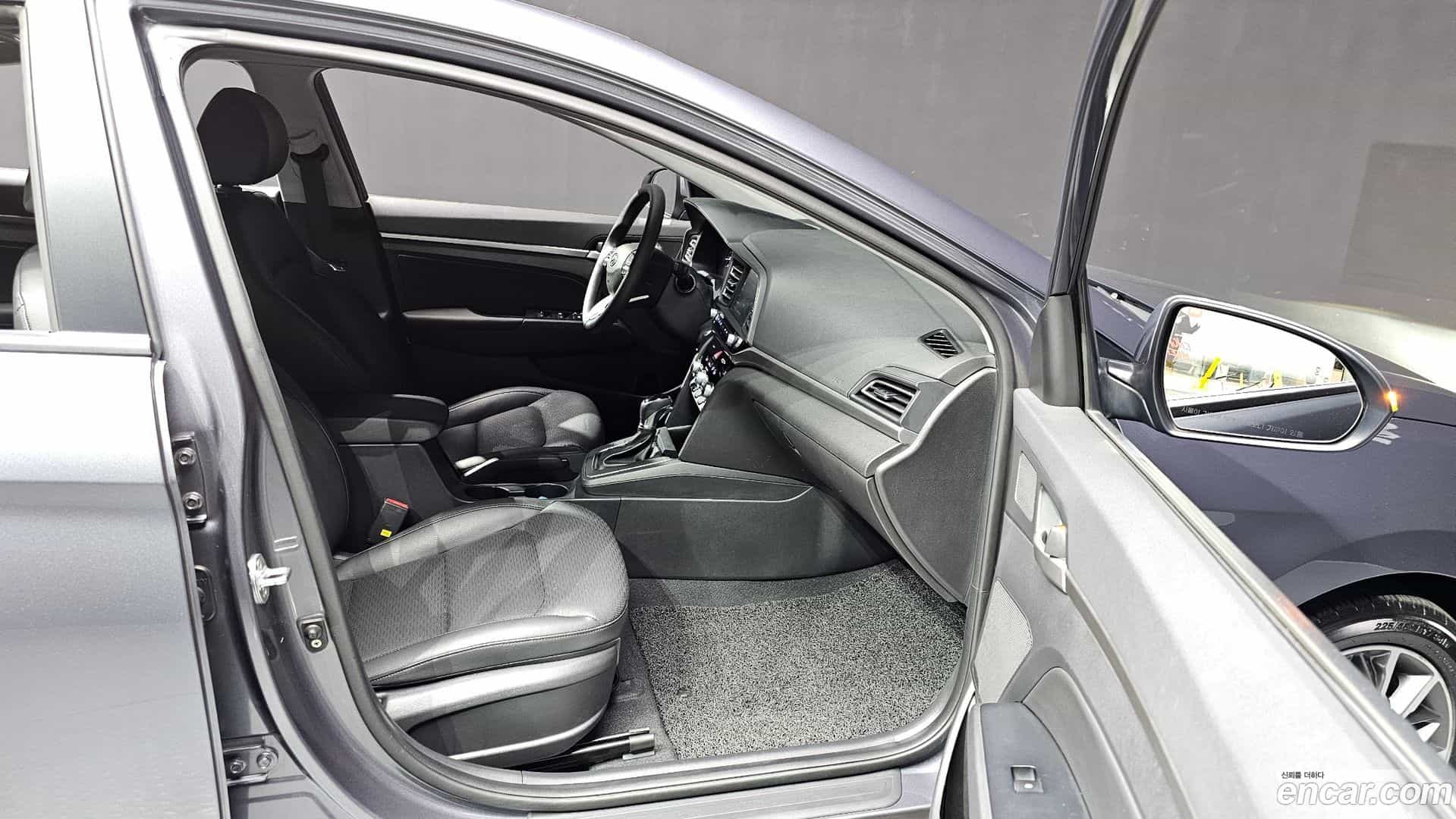 AVANTE Hyundai 2019.8-OPTION-015