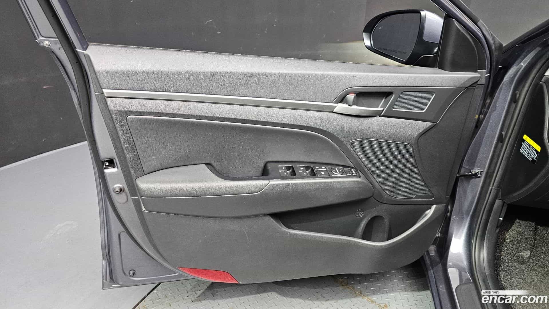 AVANTE Hyundai 2019.8-INNER-034