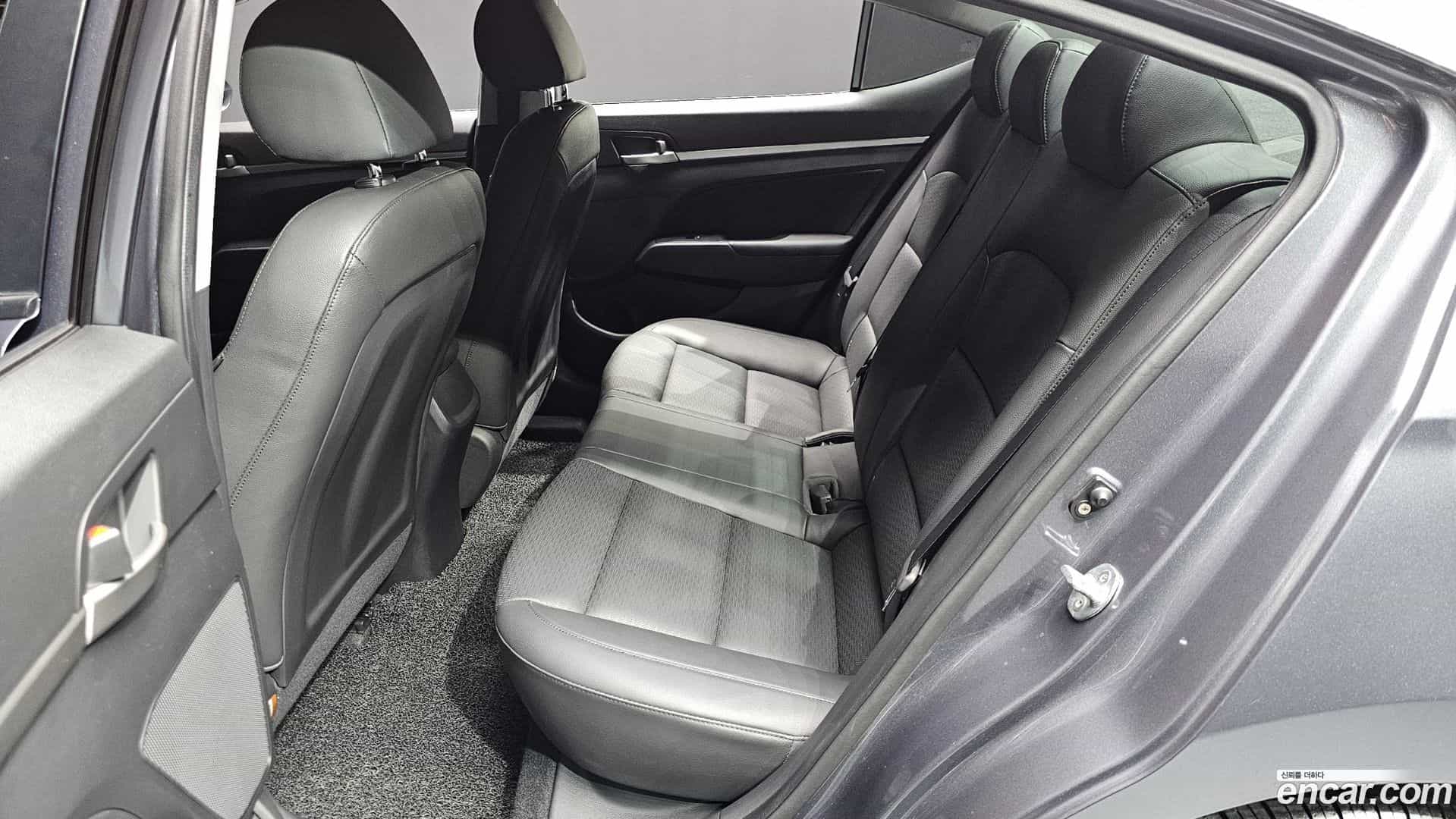 AVANTE Hyundai 2019.8-INNER-036