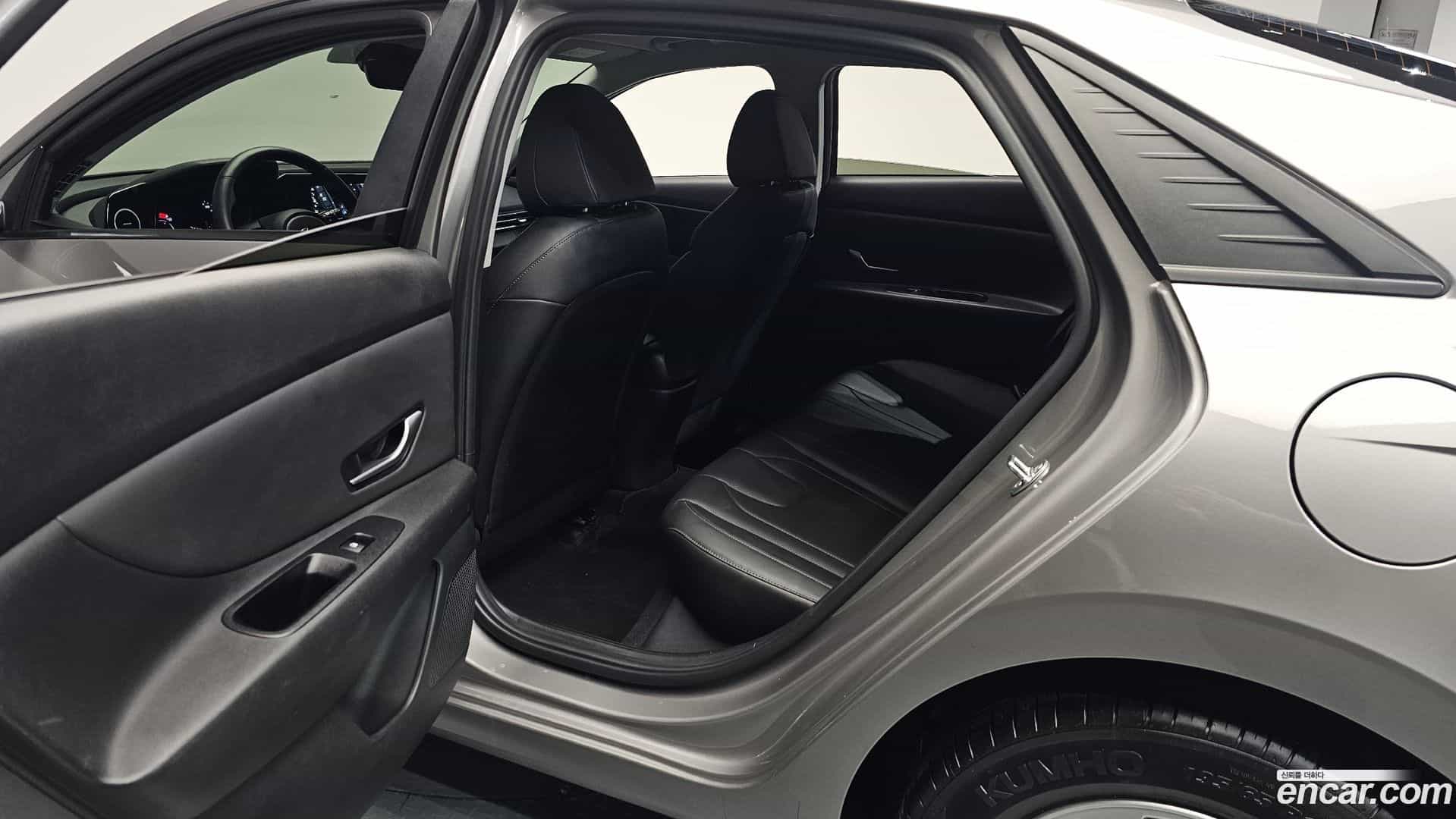 AVANTE Hyundai 2020.9-OPTION-015