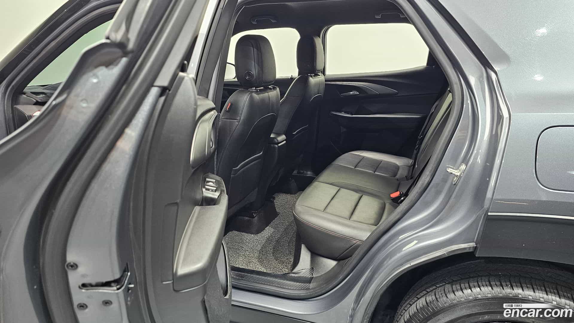 Trailblazer Chevrolet 2021.8-INNER-036