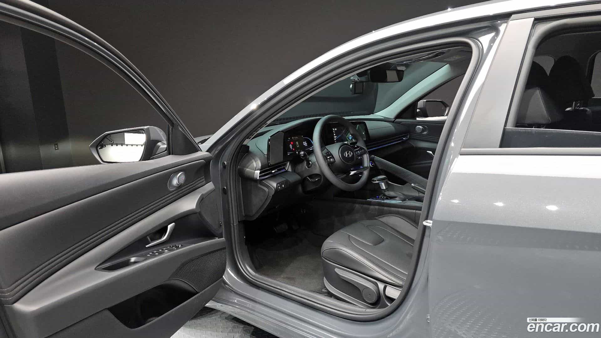 AVANTE Hyundai 2025.9-INNER-010