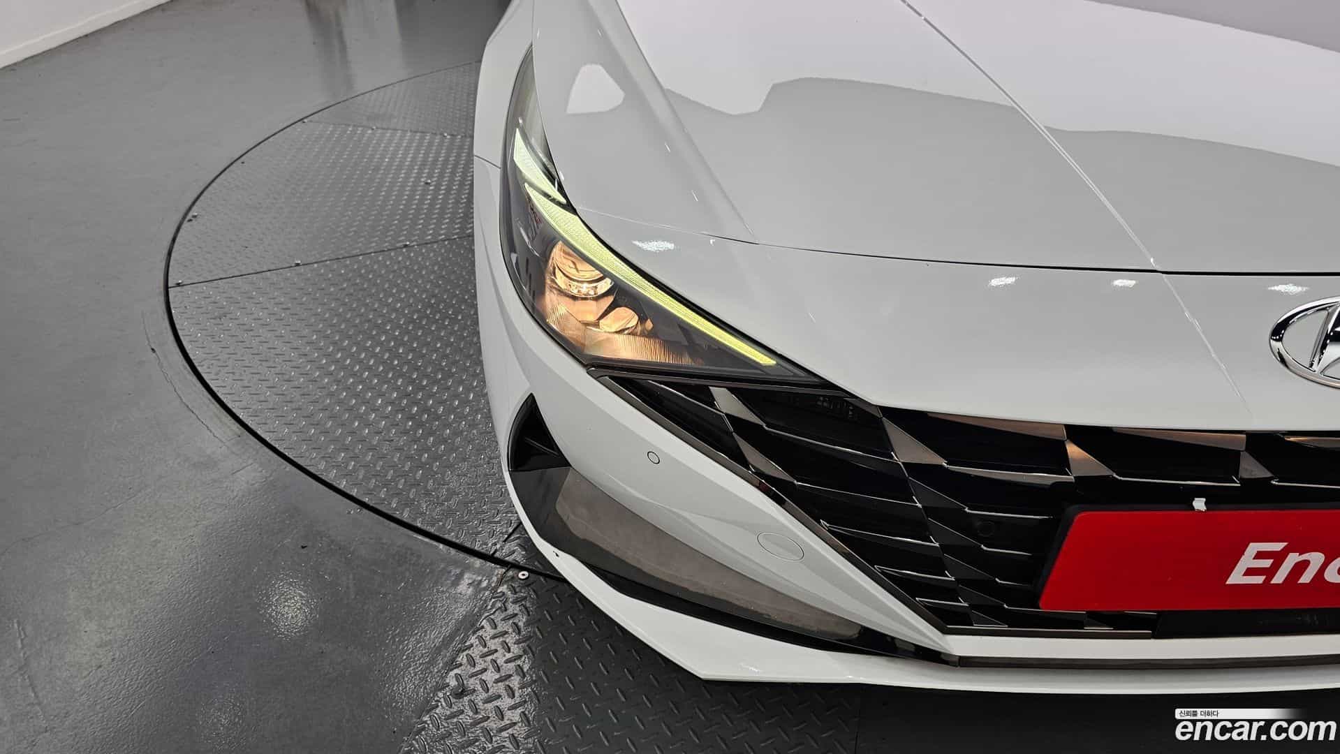 AVANTE Hyundai 2022.1-OUTER-032