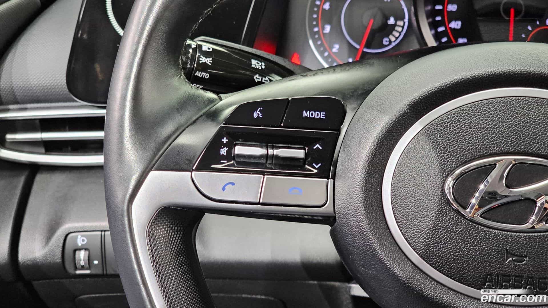 AVANTE Hyundai 2022.1-INNER-036