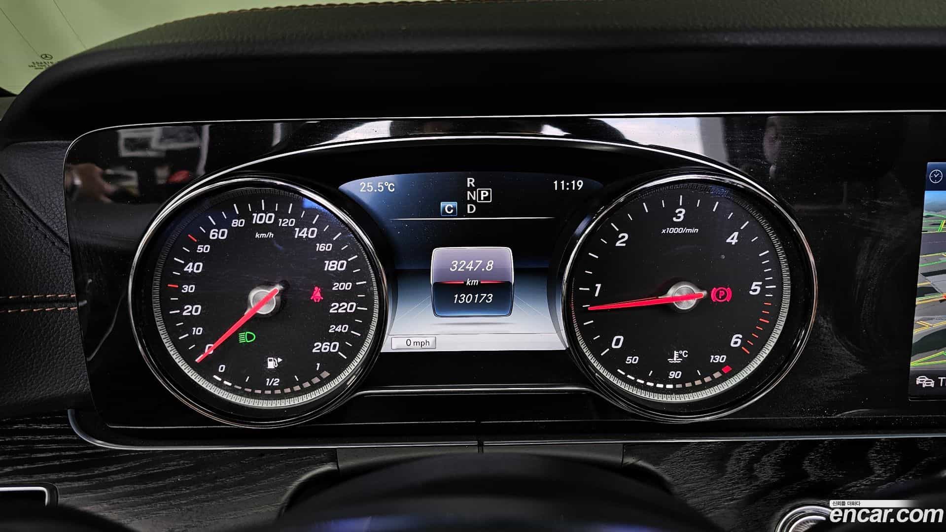 E-Class Mercedes-Benz 2018.11-INNER-008