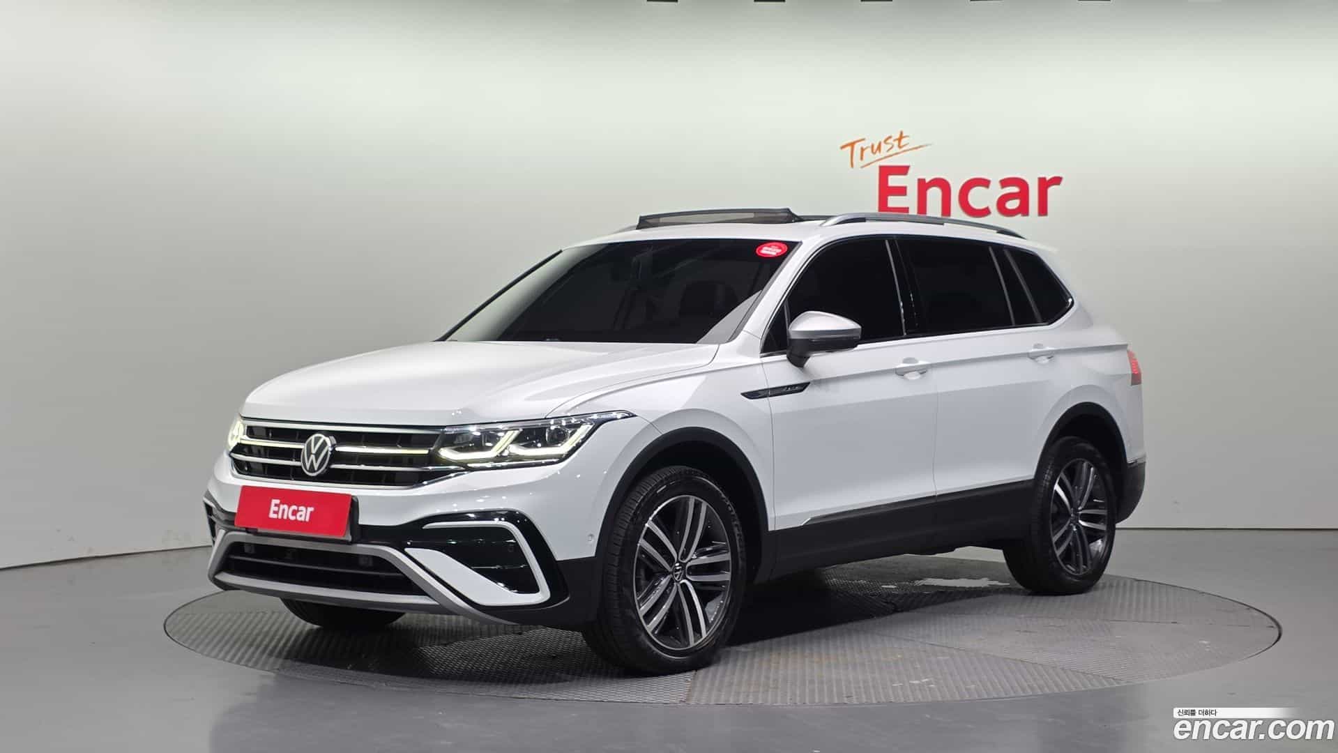 Tiguan Volkswagen 2023.4-OUTER-001