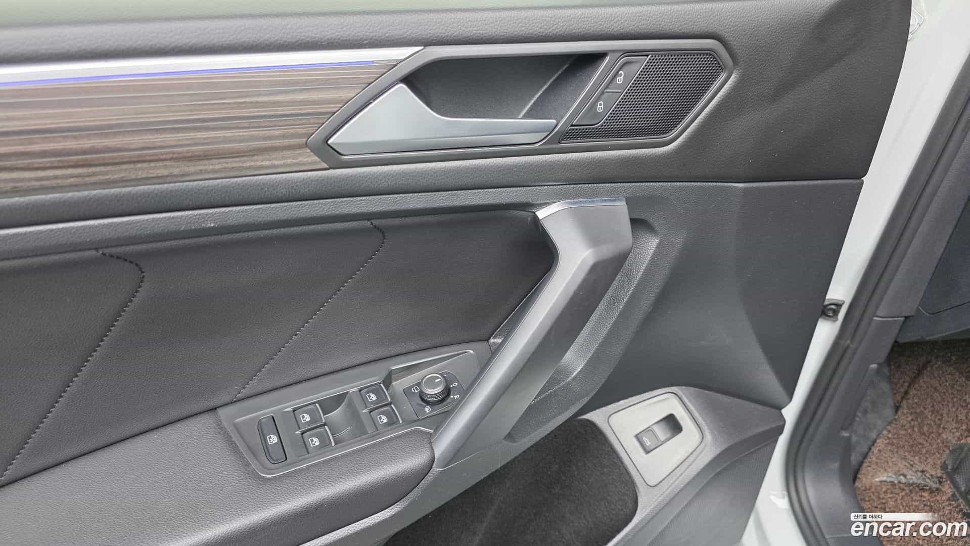 Tiguan Volkswagen 2023.4-OPTION-041