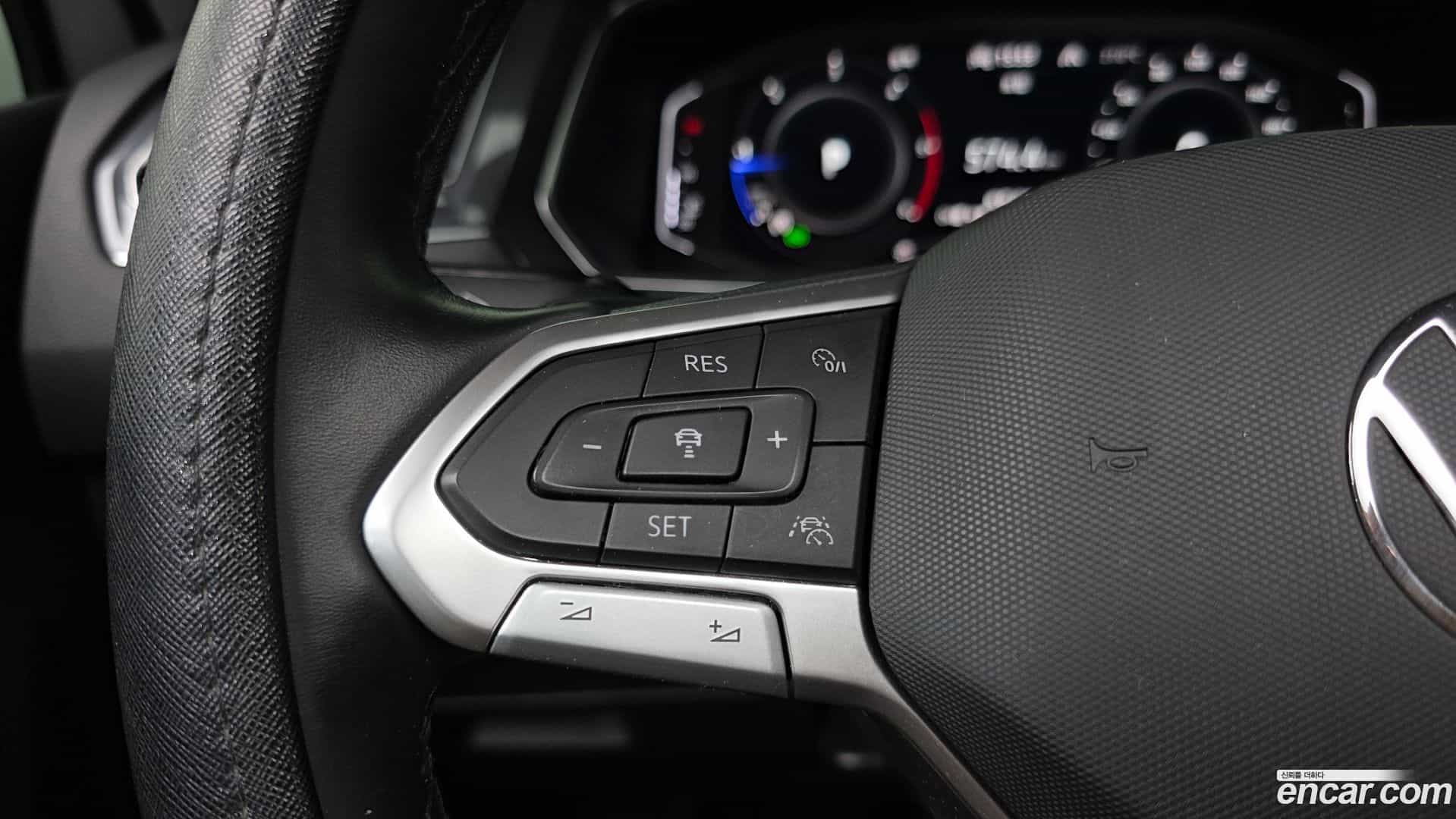 Tiguan Volkswagen 2023.4-OPTION-045