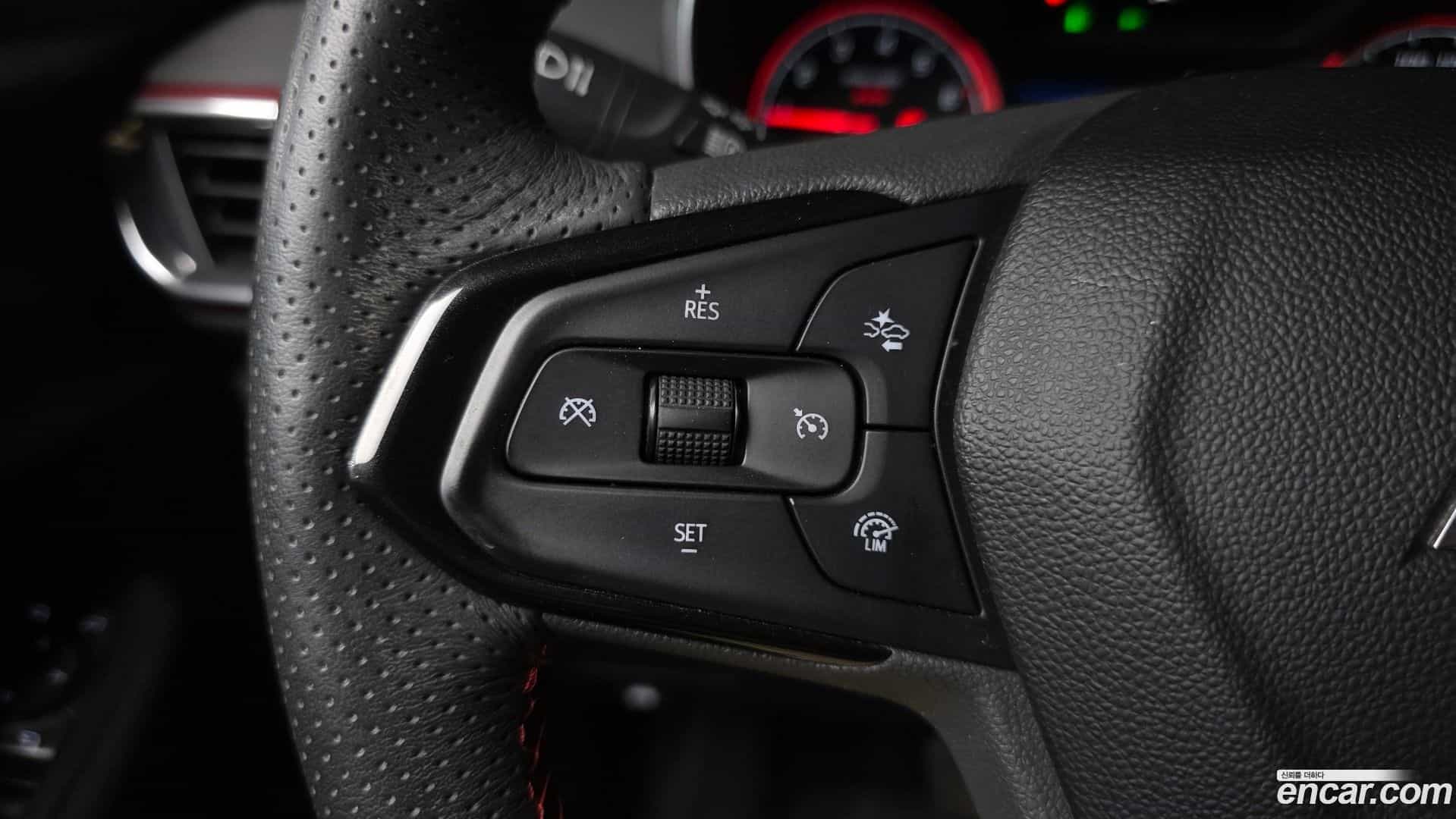 Trailblazer Chevrolet 2021.4-OPTION-042