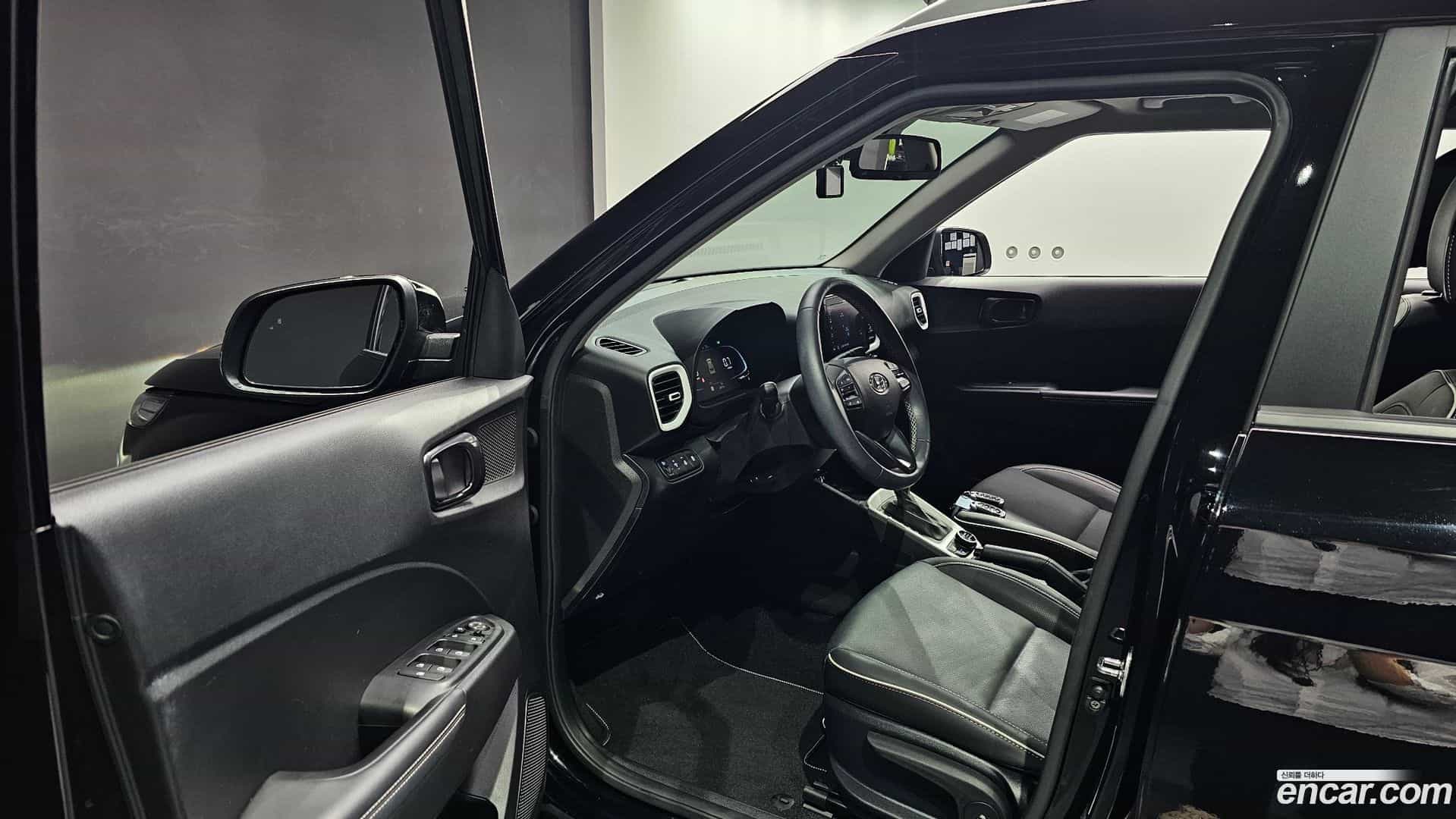 Venue Hyundai 2024.5-INNER-010
