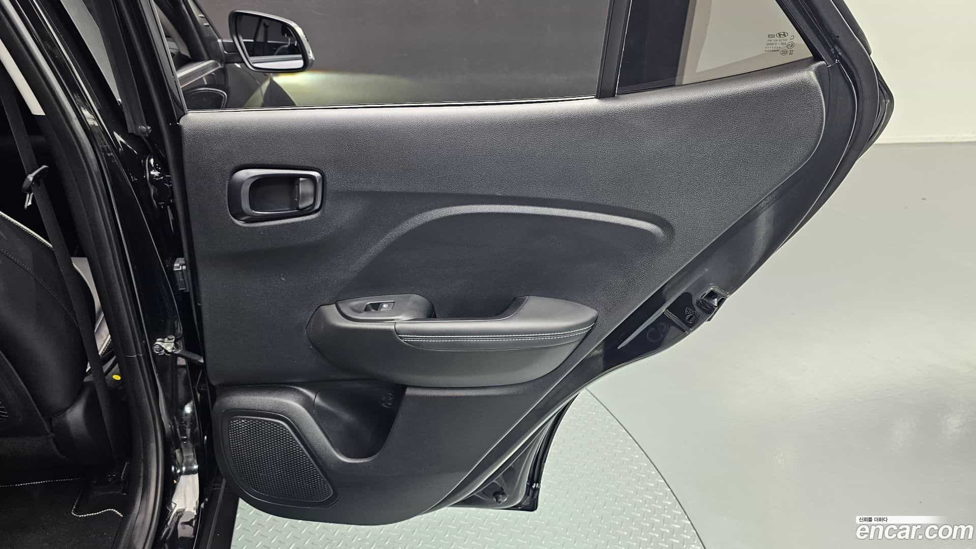 Venue Hyundai 2024.5-INNER-035