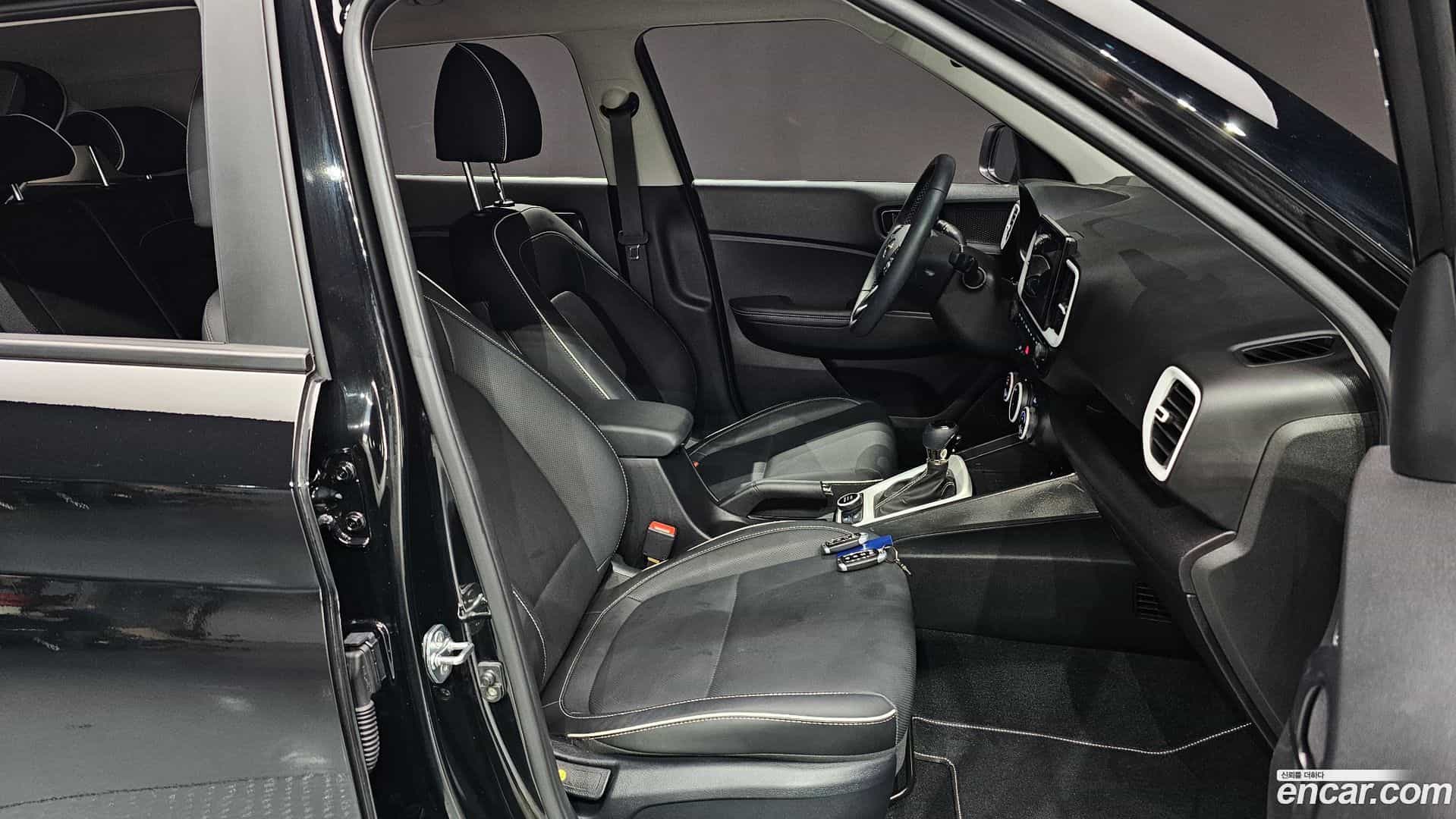 Venue Hyundai 2024.5-INNER-036