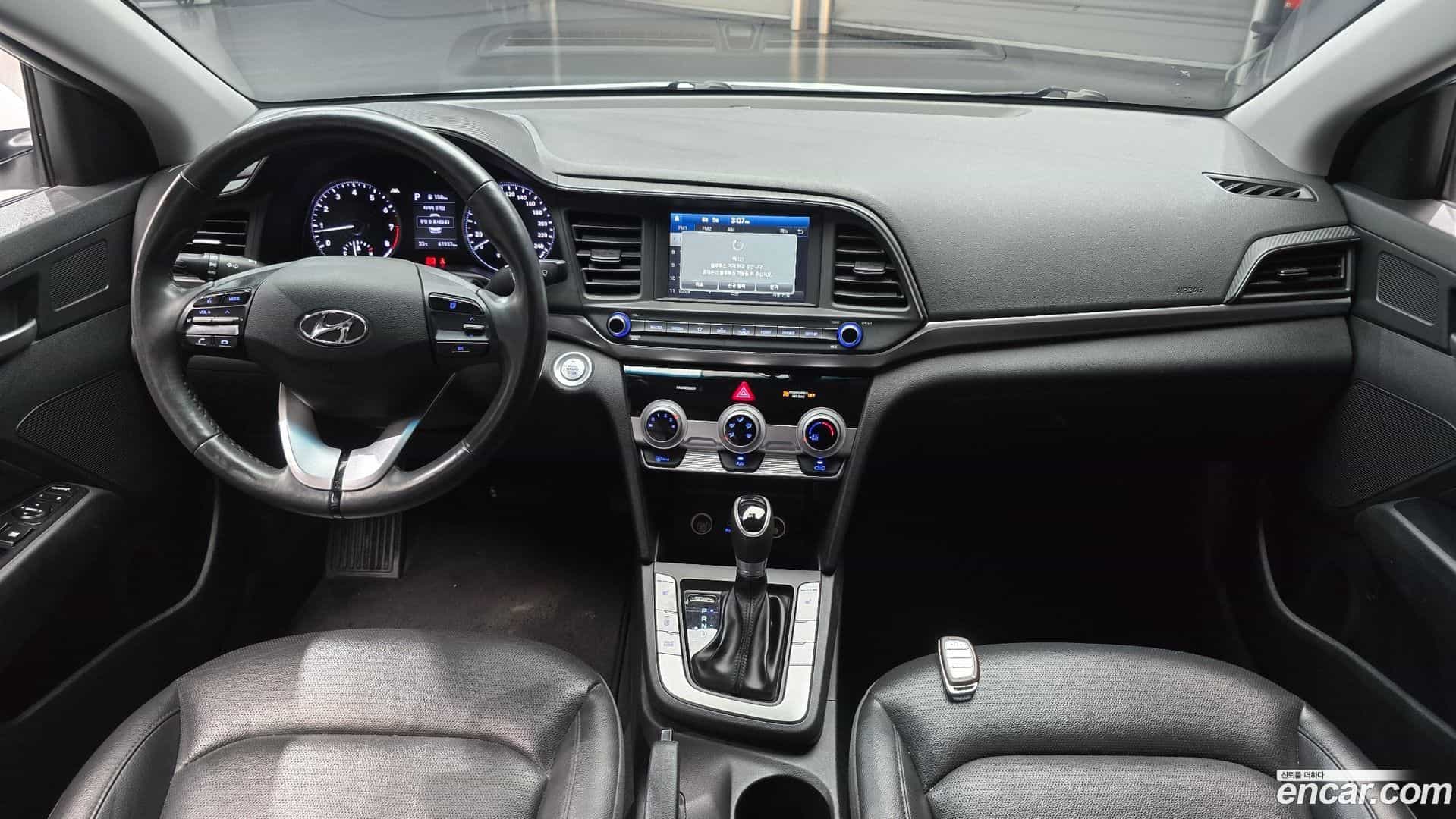 AVANTE Hyundai 2018.9-INNER-007