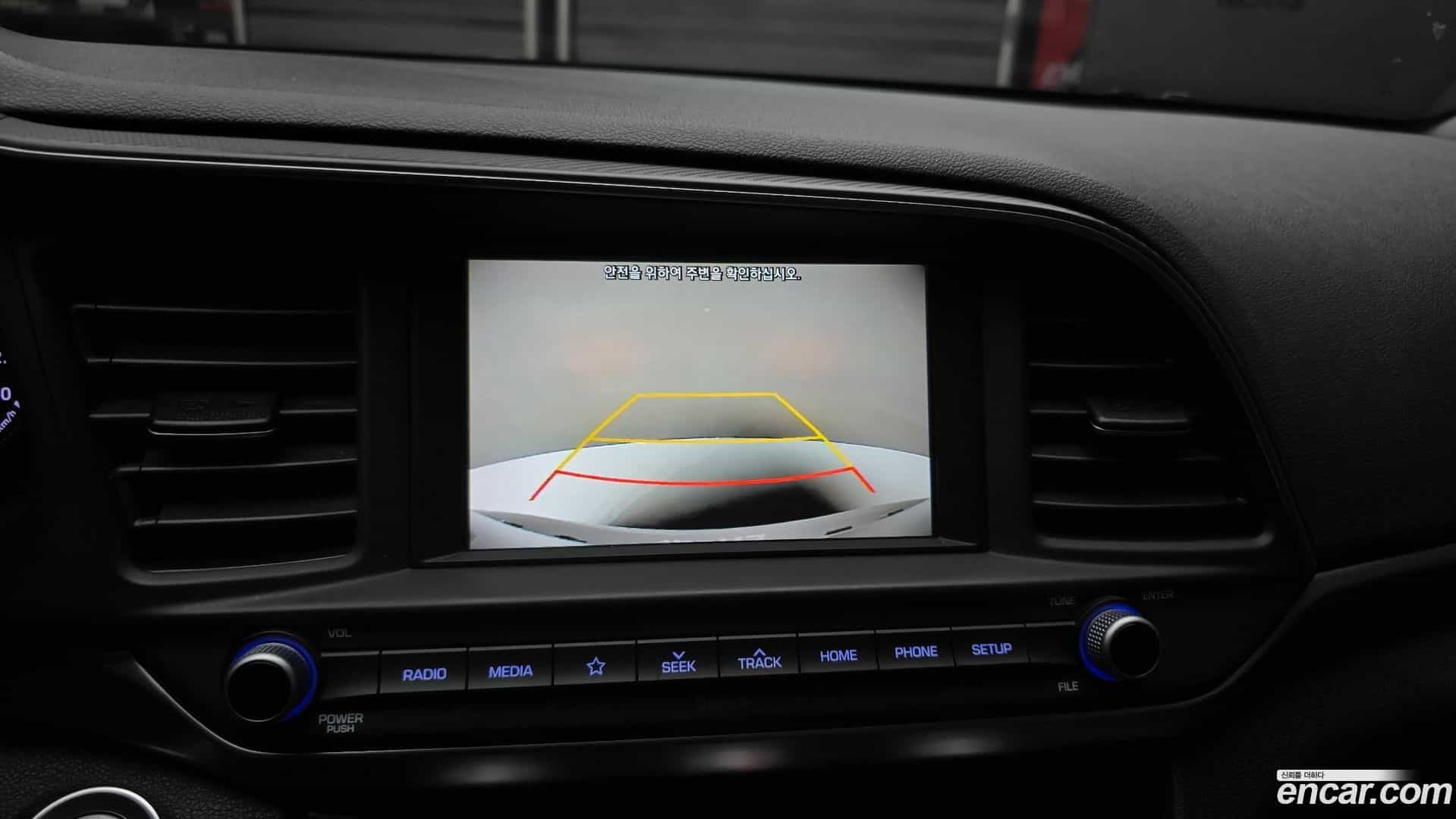 AVANTE Hyundai 2018.9-OPTION-018