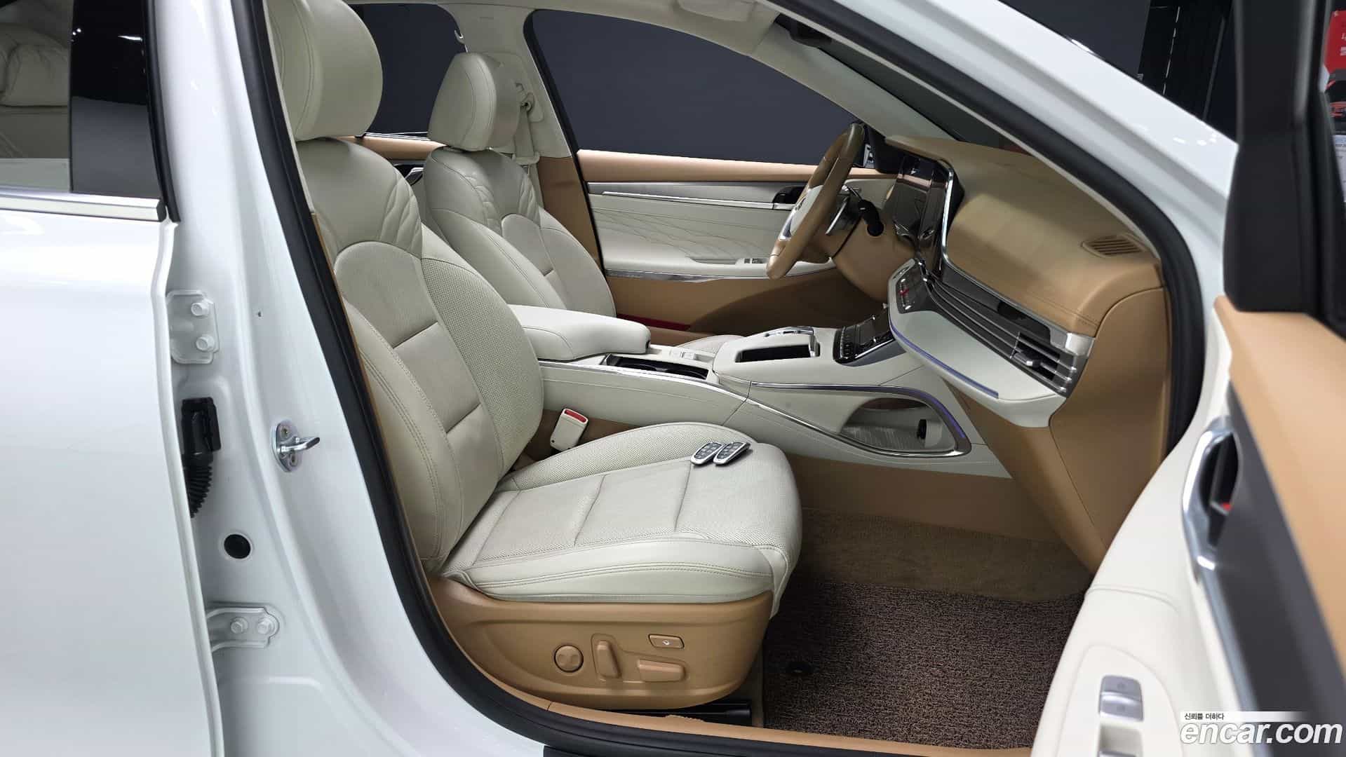 Grandeur Hyundai 2020.5-INNER-036