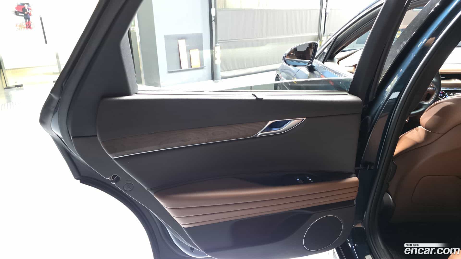 G80 Genesis 2022.9-INNER-035