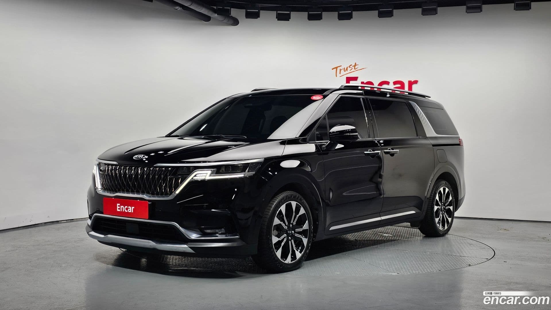 Main__Slider__Photo:Canival Kia 2021.3-0