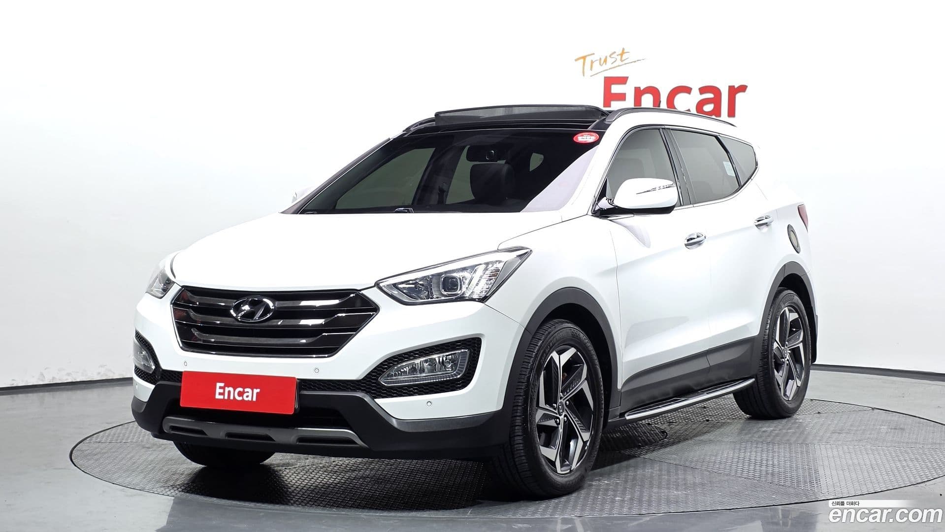 Main__Slider__Photo:Santafe Hyundai 2013.9-0