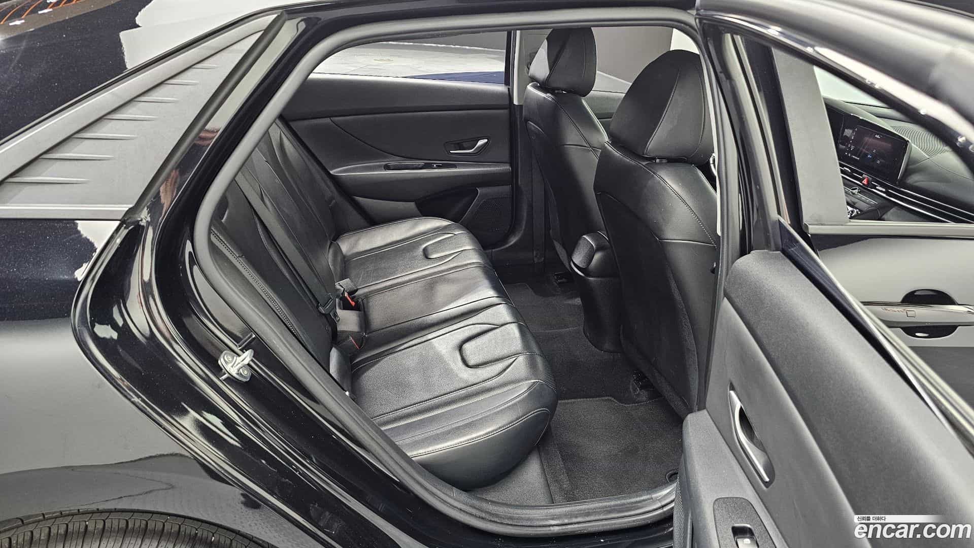 AVANTE Hyundai 2021.3-OPTION-016