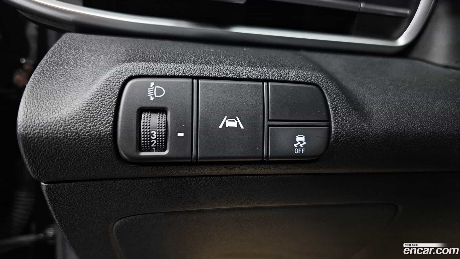 AVANTE Hyundai 2021.3-OPTION-022