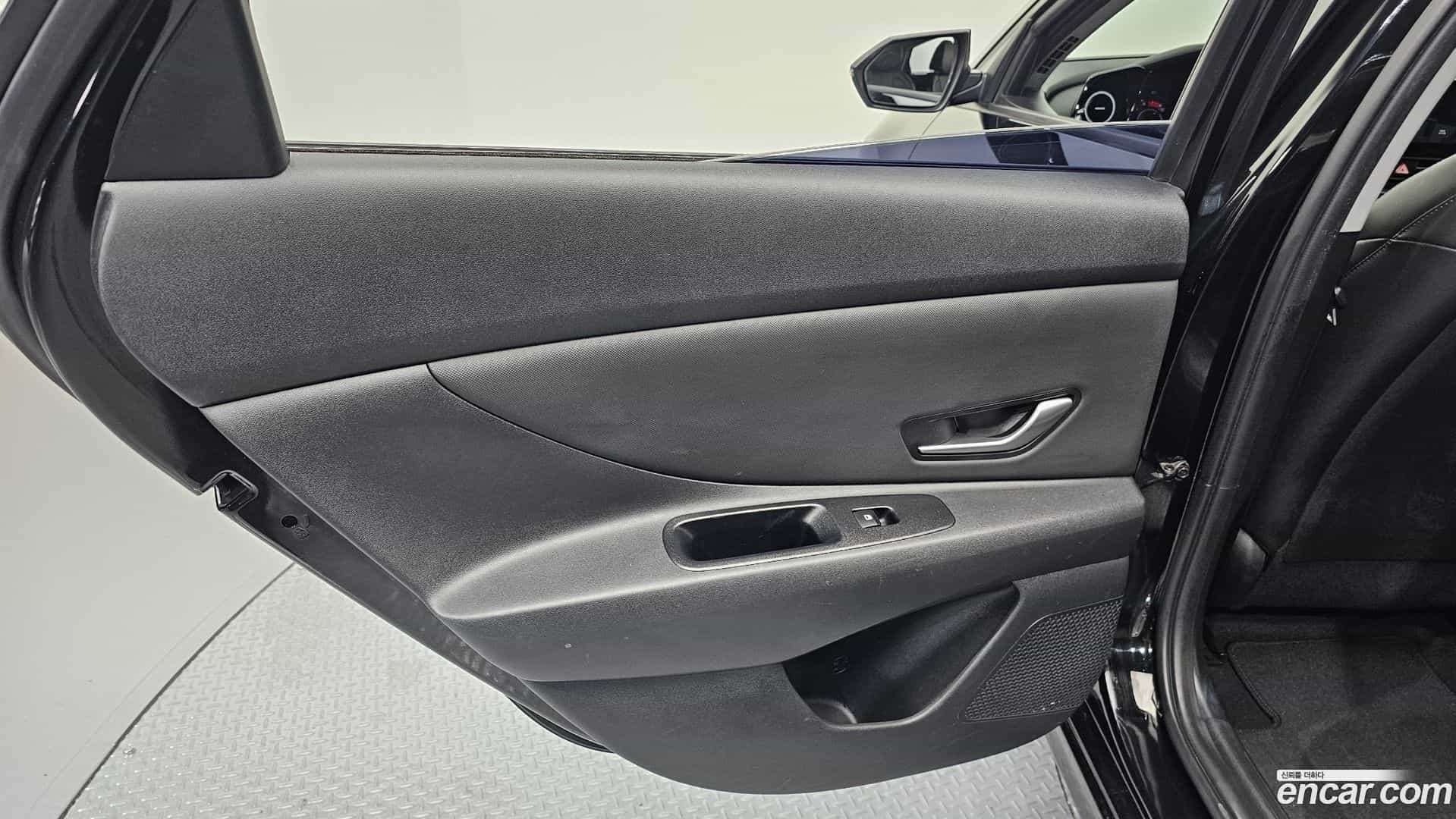 AVANTE Hyundai 2021.3-INNER-035