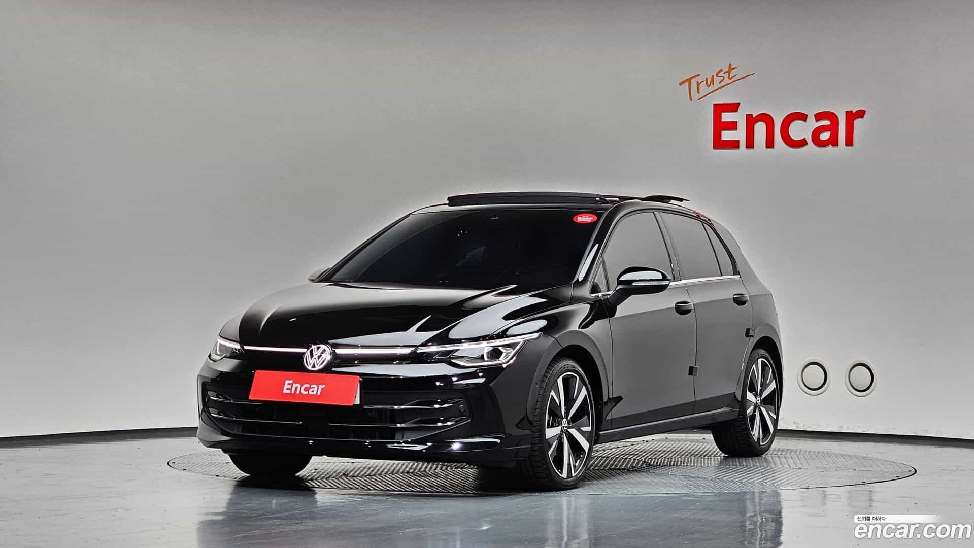 Golf Volkswagen 2025.2-OUTER-001