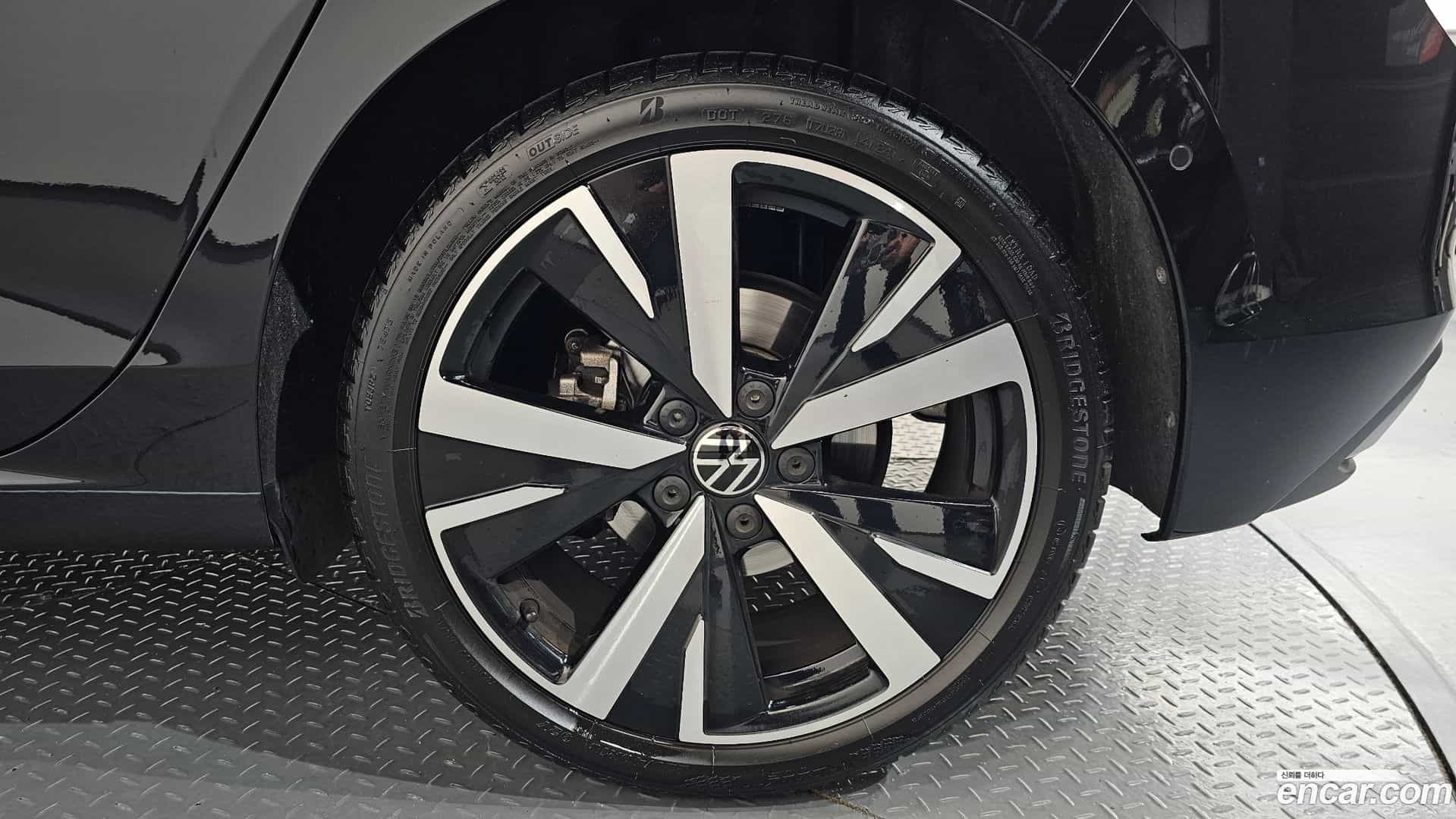 Golf Volkswagen 2025.2-OUTER-031