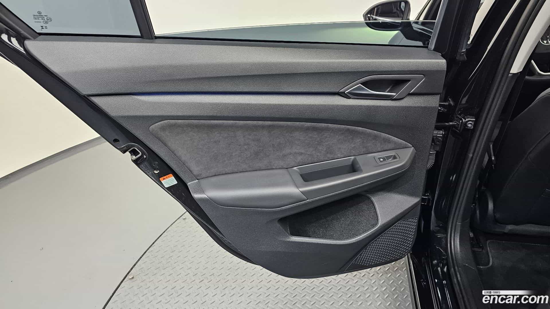 Golf Volkswagen 2025.2-INNER-035