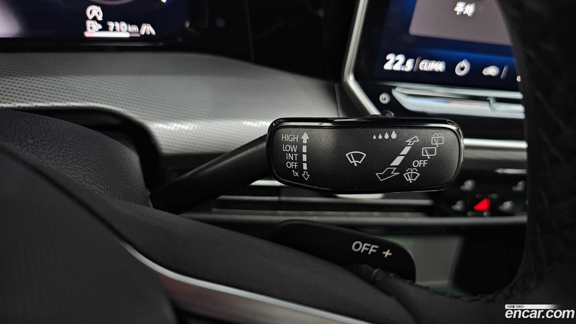 Golf Volkswagen 2025.2-OPTION-040