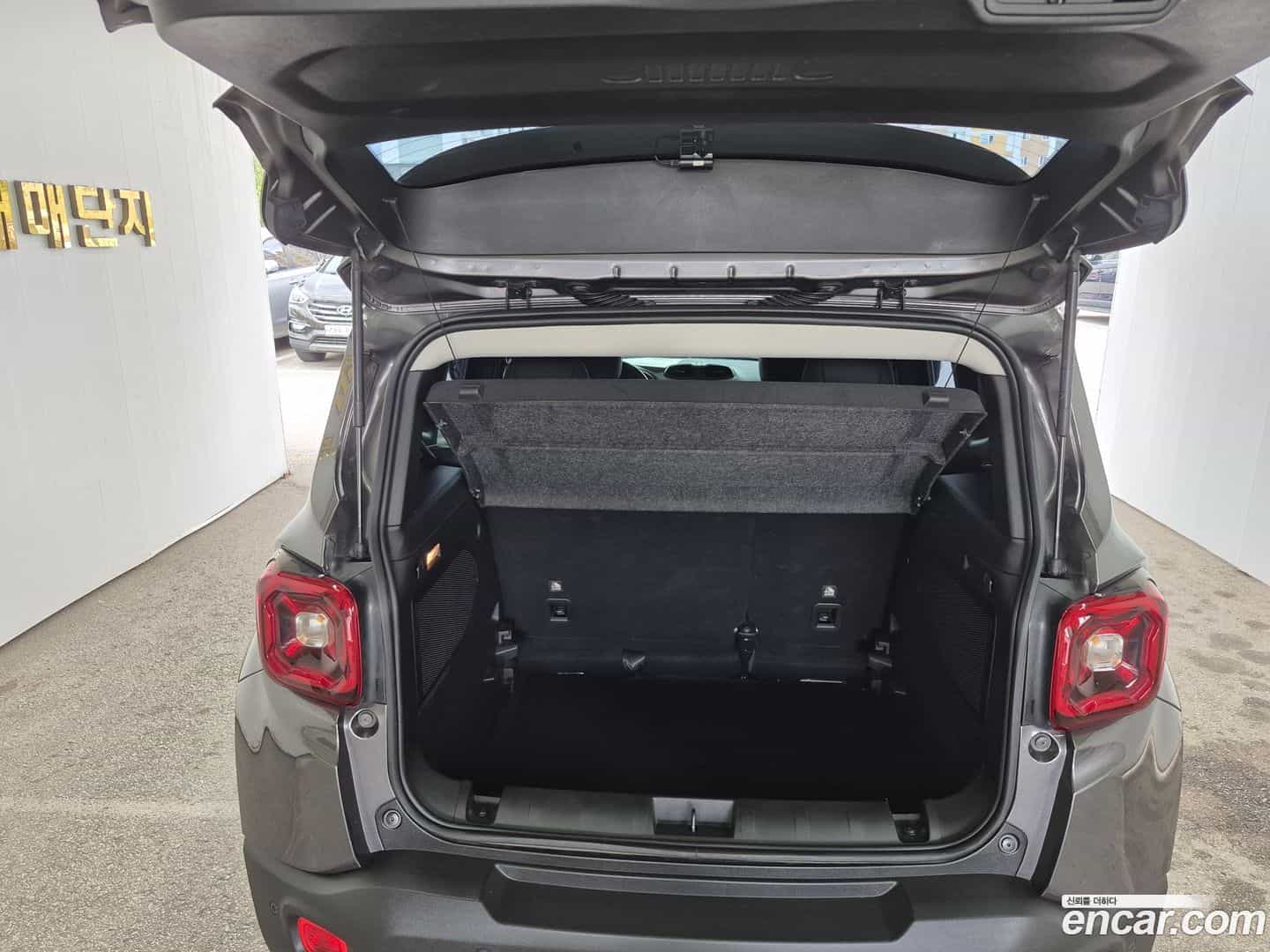 Renegade Jeep 2020.2-INNER-007