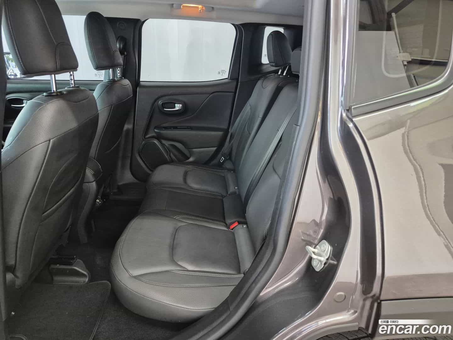 Renegade Jeep 2020.2-INNER-008