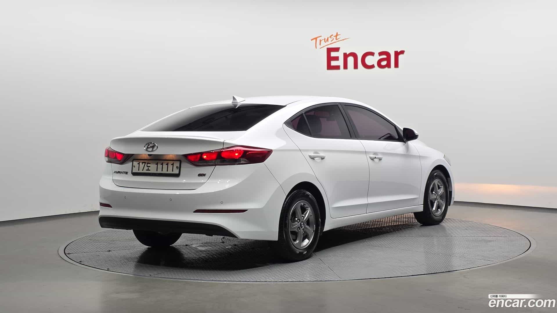 AVANTE Hyundai 2017.0-OUTER-002