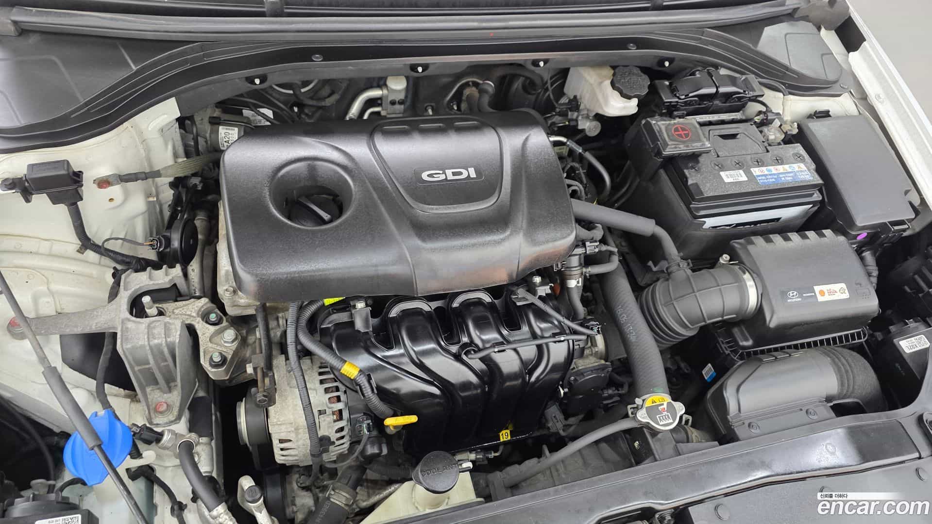 AVANTE Hyundai 2017.0-OUTER-006
