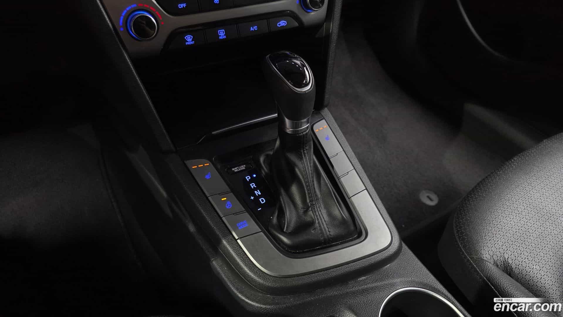 AVANTE Hyundai 2017.0-INNER-009