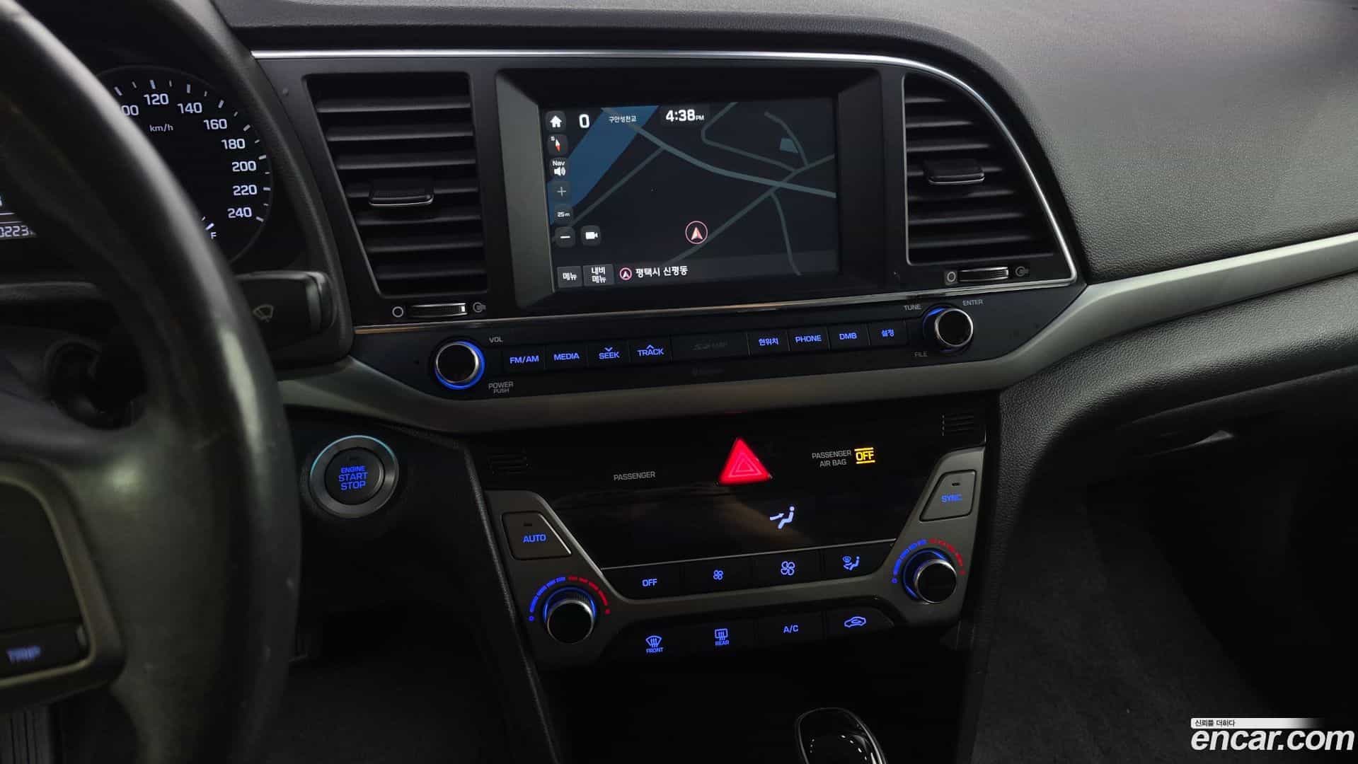 AVANTE Hyundai 2017.0-OPTION-018