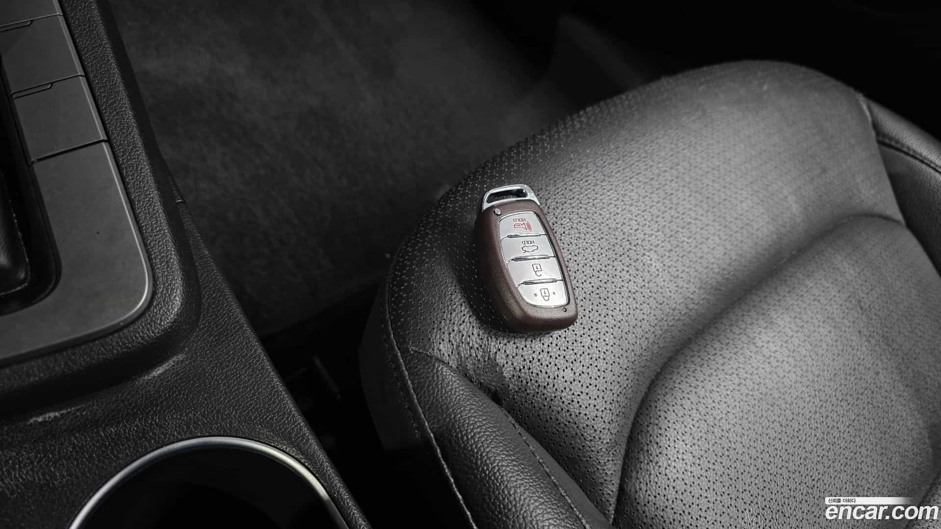AVANTE Hyundai 2017.0-OPTION-040