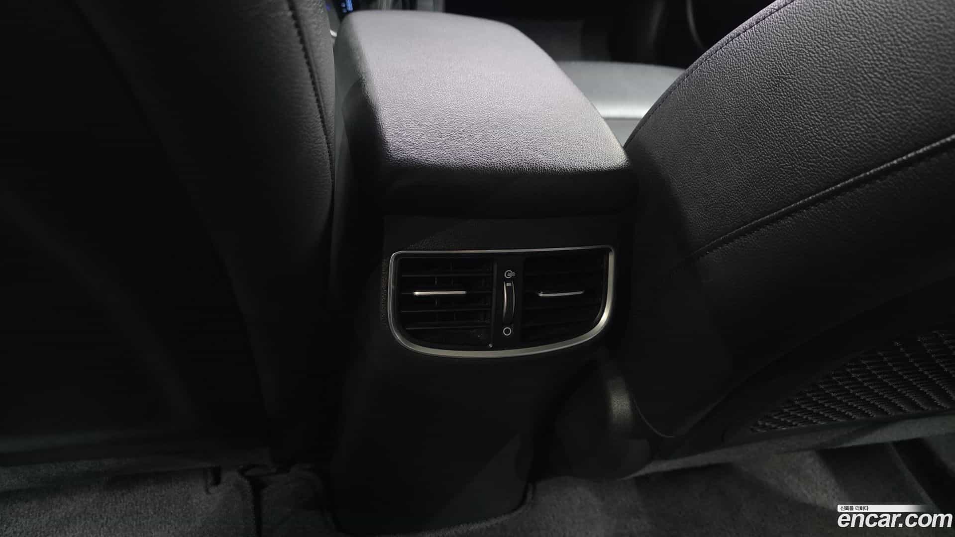 AVANTE Hyundai 2017.0-OPTION-045