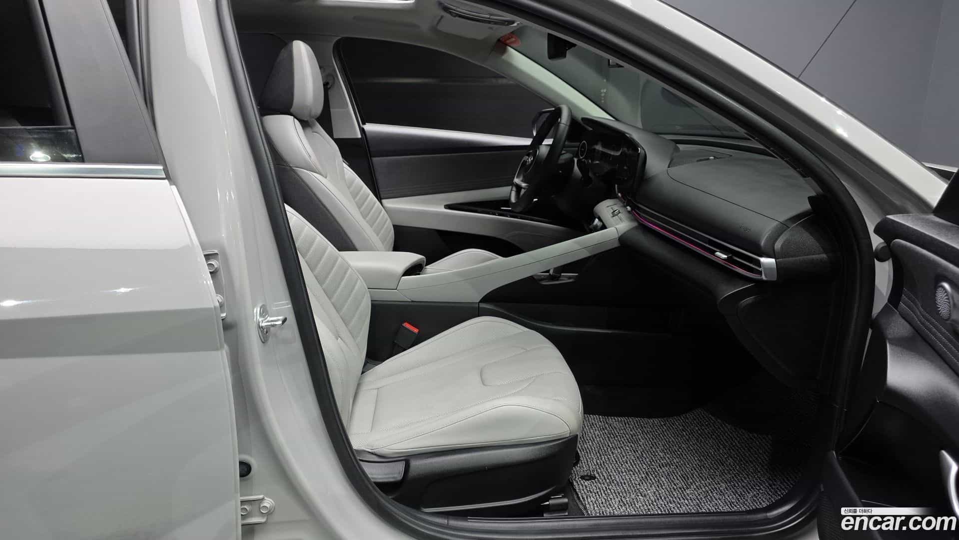 AVANTE Hyundai 2020.8-OPTION-015