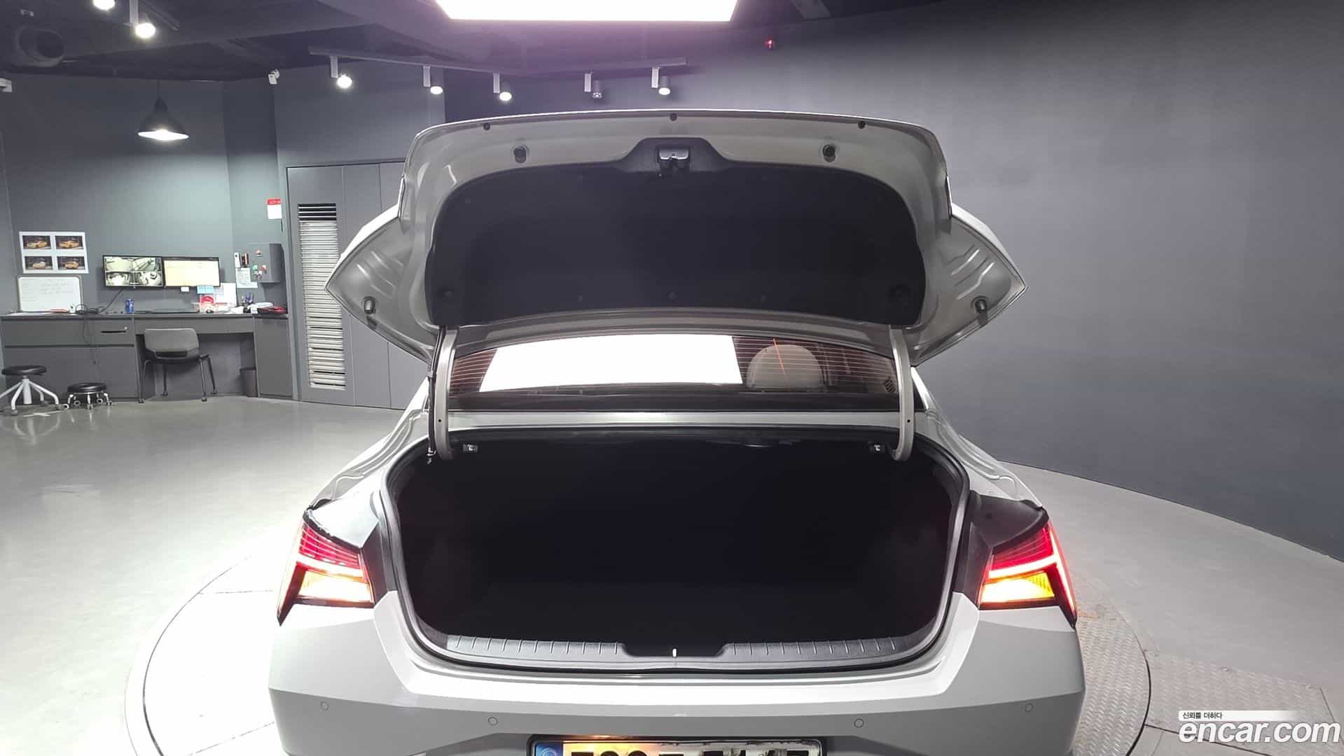 AVANTE Hyundai 2020.8-OPTION-024