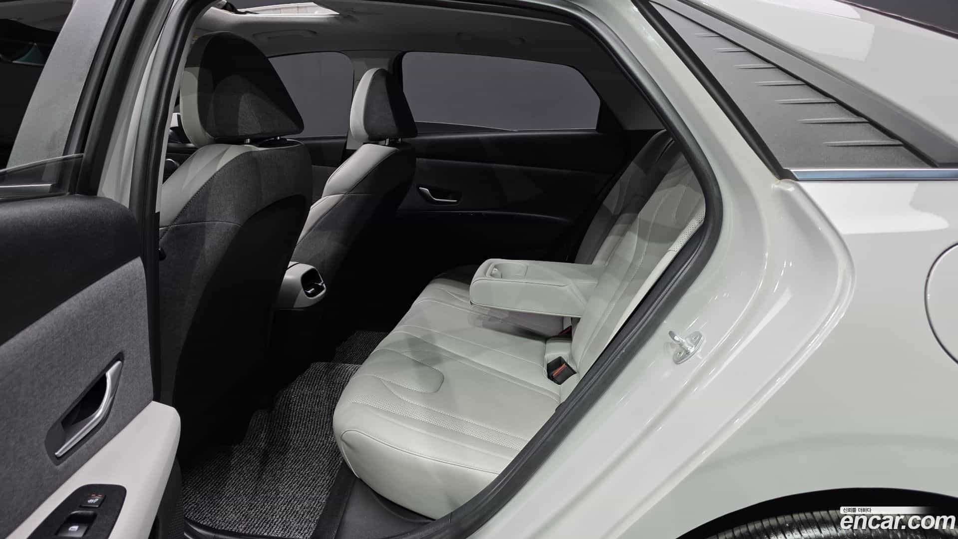 AVANTE Hyundai 2020.8-INNER-036
