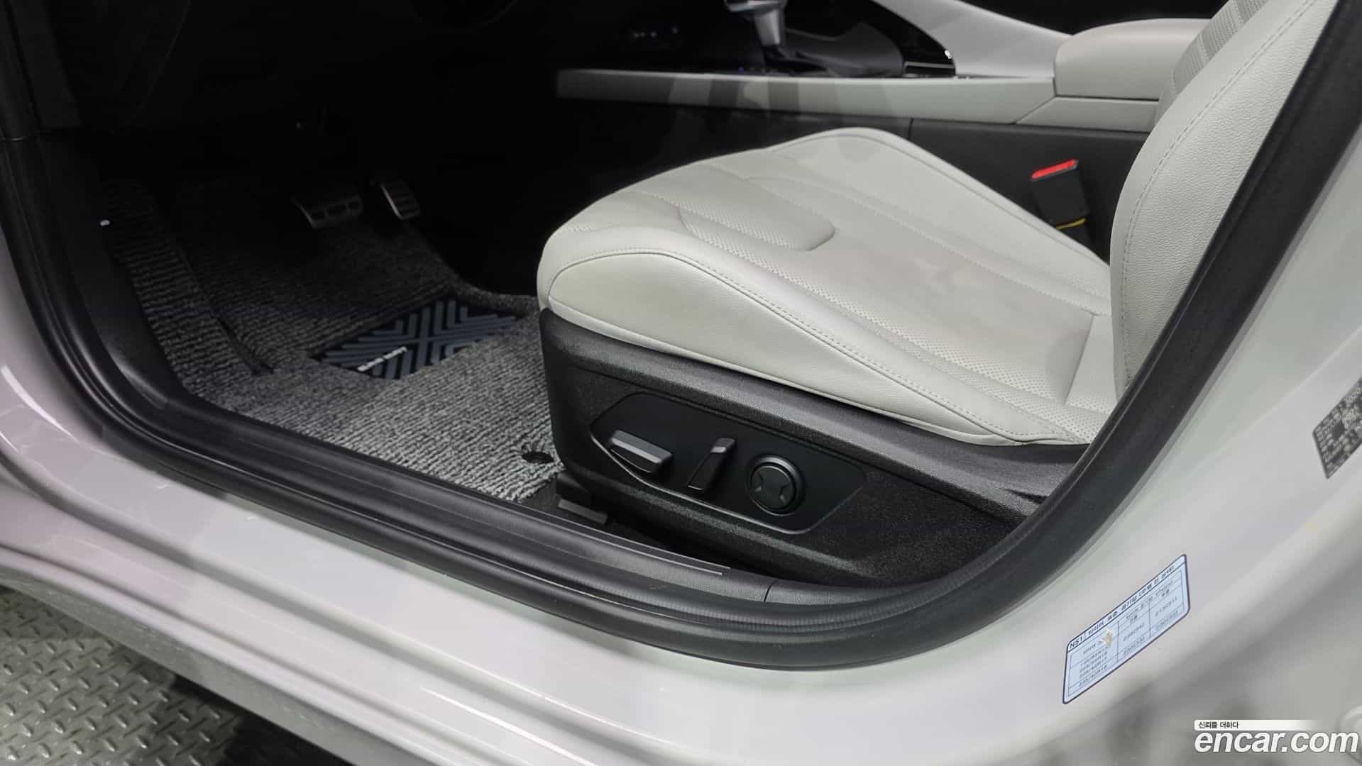 AVANTE Hyundai 2020.8-OPTION-045