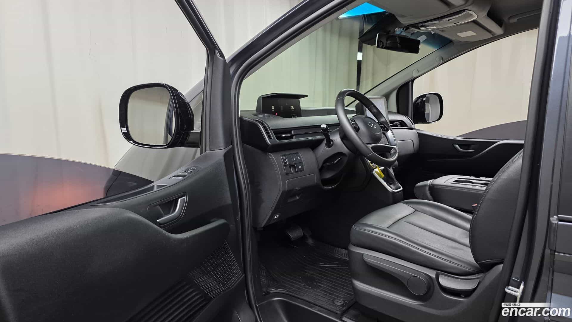Staria Hyundai 2022.2-INNER-010