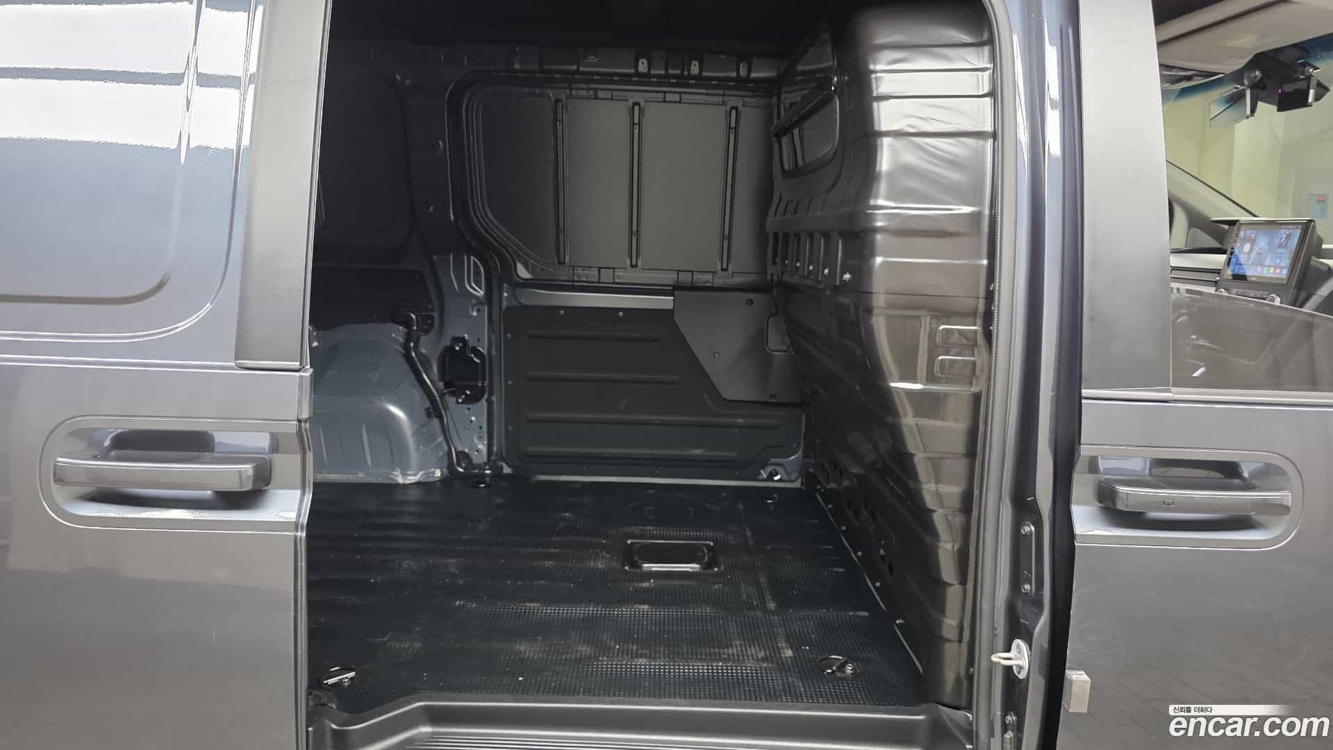 Staria Hyundai 2022.2-OPTION-015