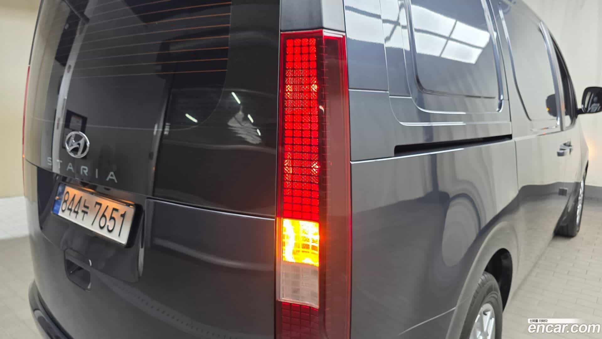Staria Hyundai 2022.2-OUTER-033