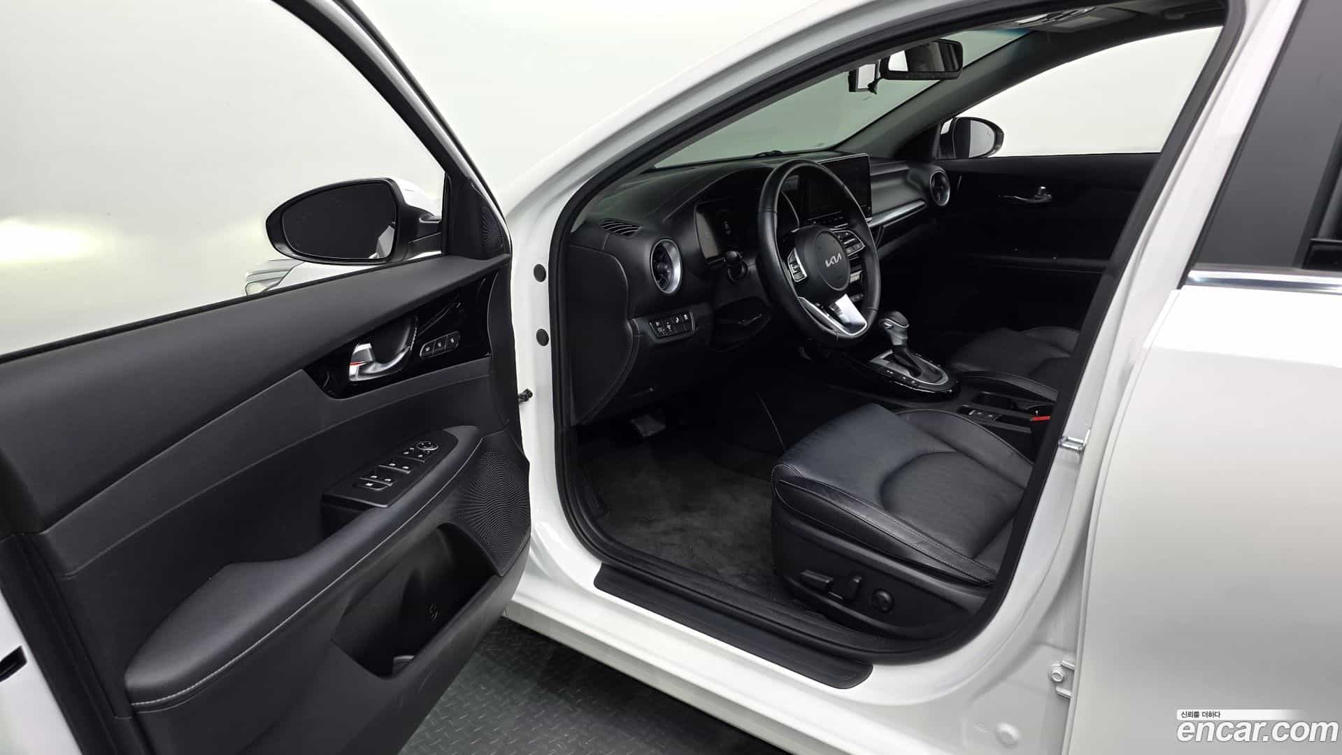 K3 Kia 2022.0-INNER-010
