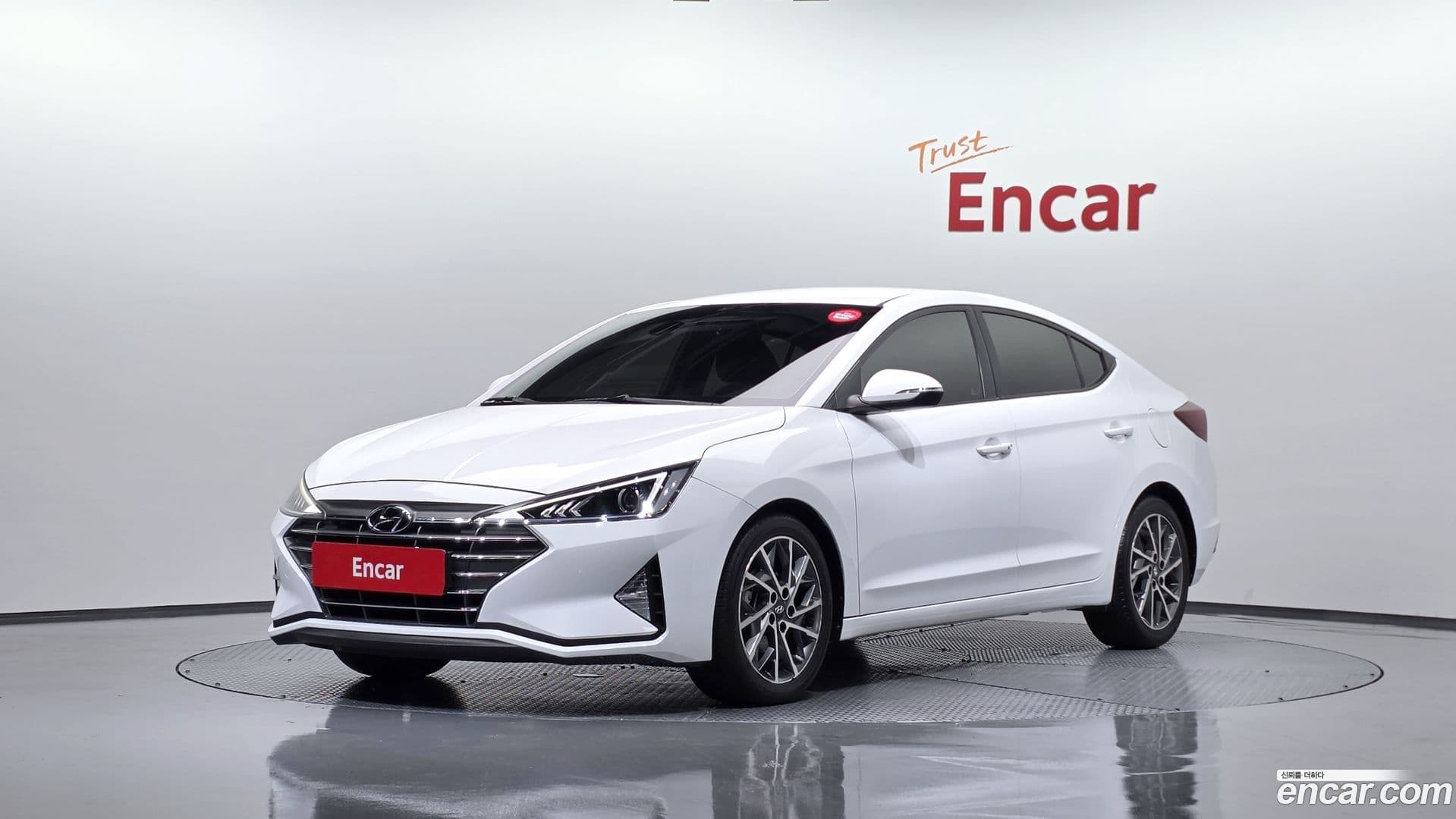 Main__Slider__Photo:AVANTE Hyundai 2019.11-0