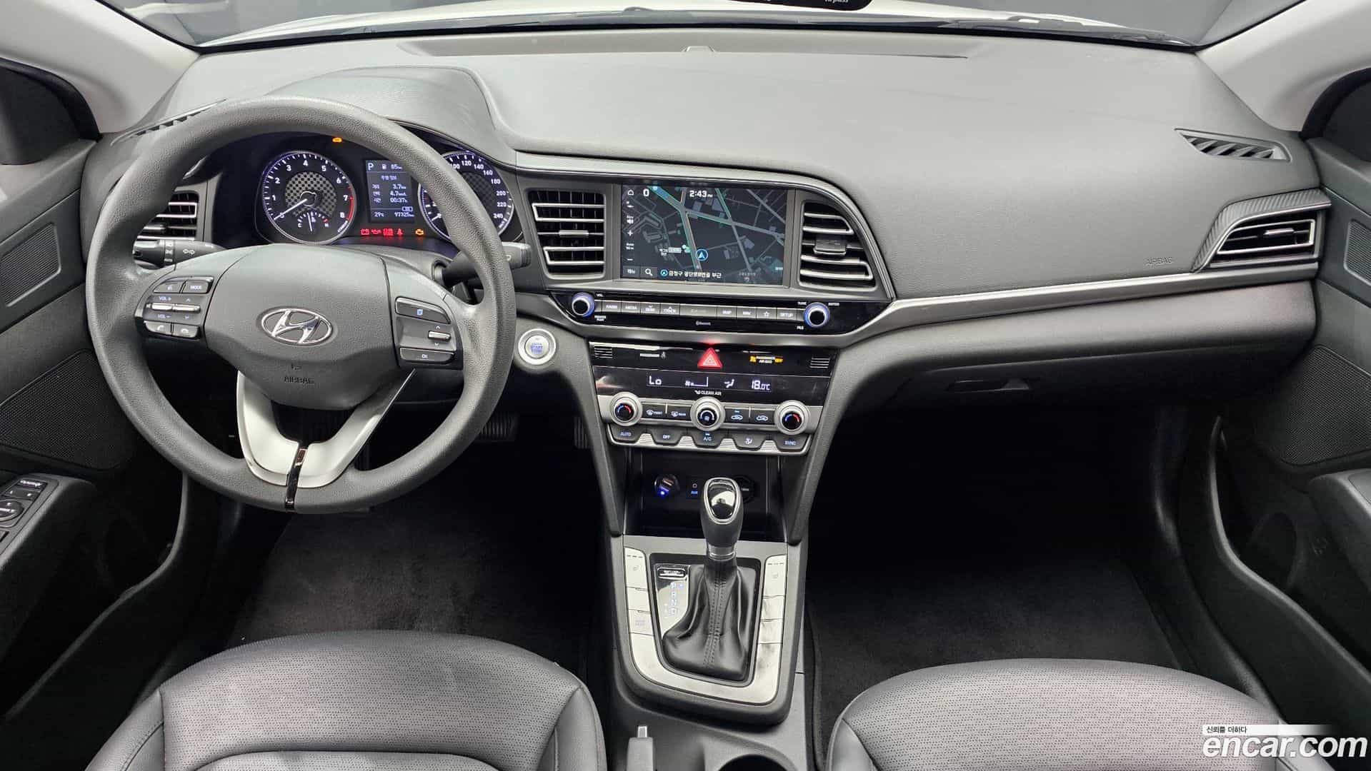 AVANTE Hyundai 2019.11-INNER-007
