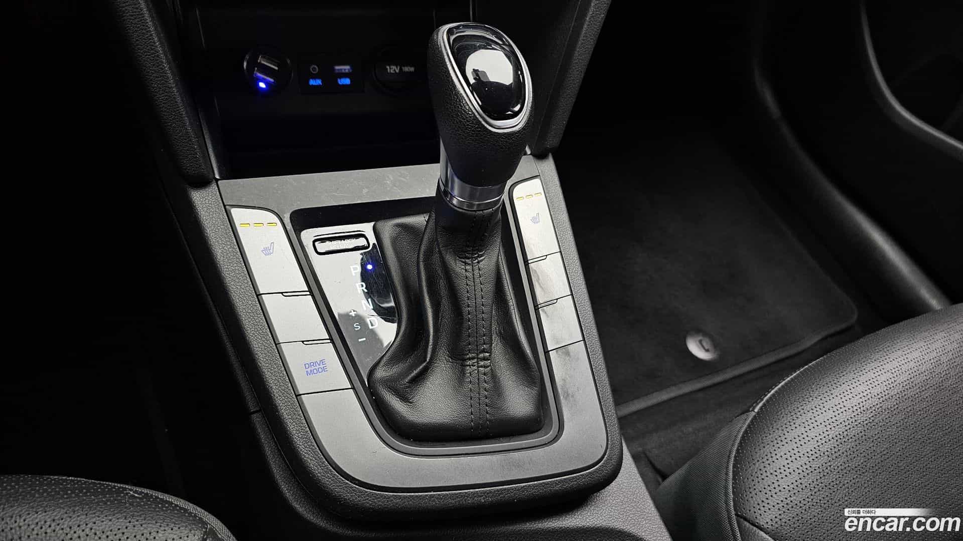 AVANTE Hyundai 2019.11-INNER-009